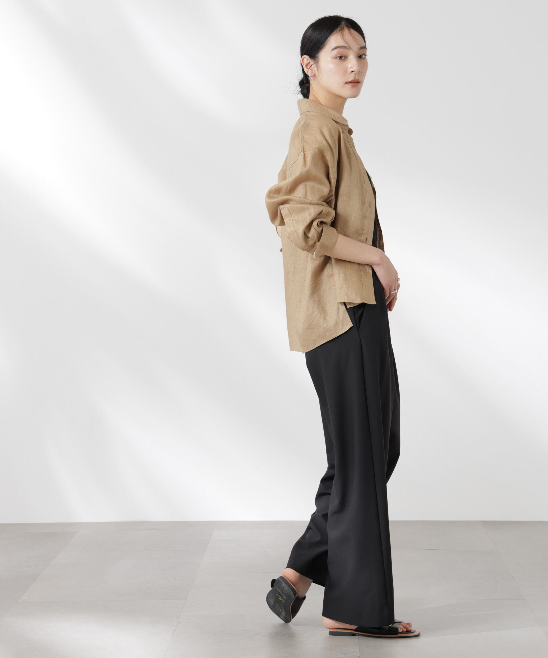 nano･universe「撥水UVストレッチタックワイドパンツ」|チノ|