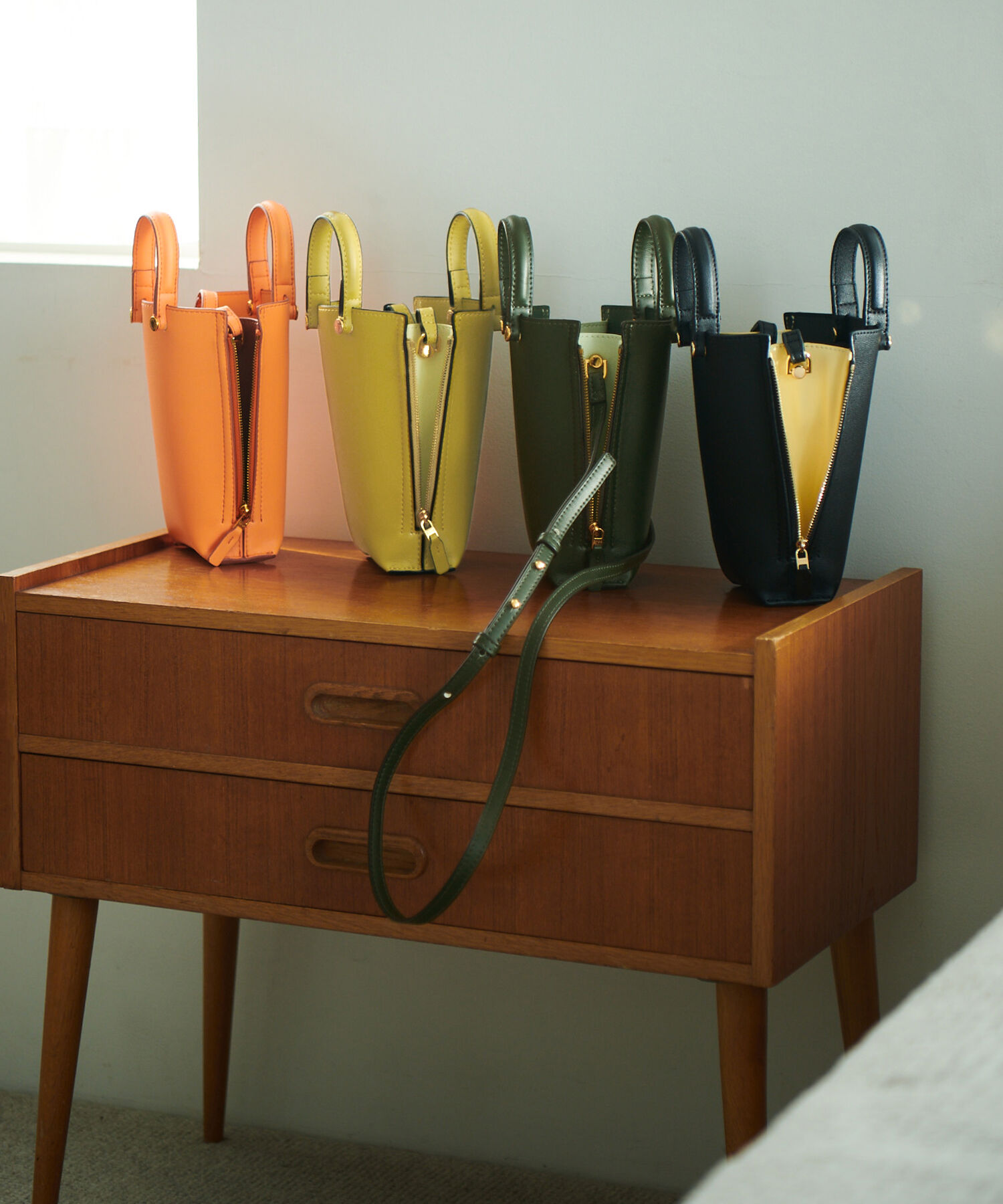 ROPE「【E'POR】Y BAG Micro（サイドジップマイクロショルダーバッグ）/一部WEB限定」|ショルダー・メッセンジャー|