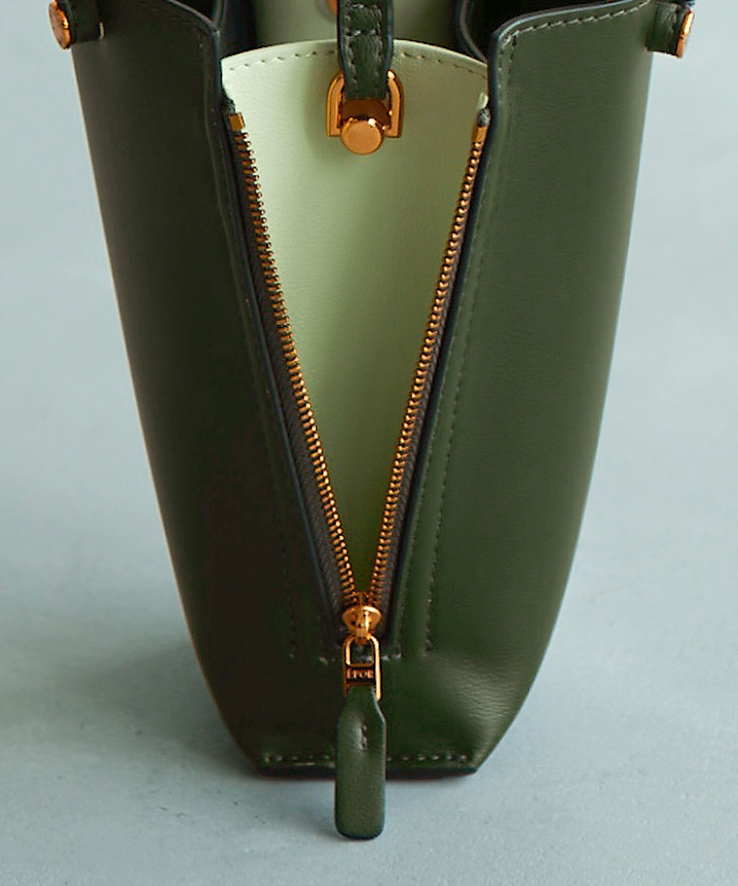 ROPE「【E'POR】Y BAG Micro（サイドジップマイクロショルダーバッグ）/一部WEB限定」|ショルダー・メッセンジャー|