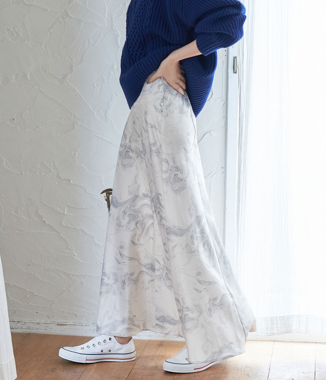 VIS「くるみ釦サテンナロースカート」|スカート|