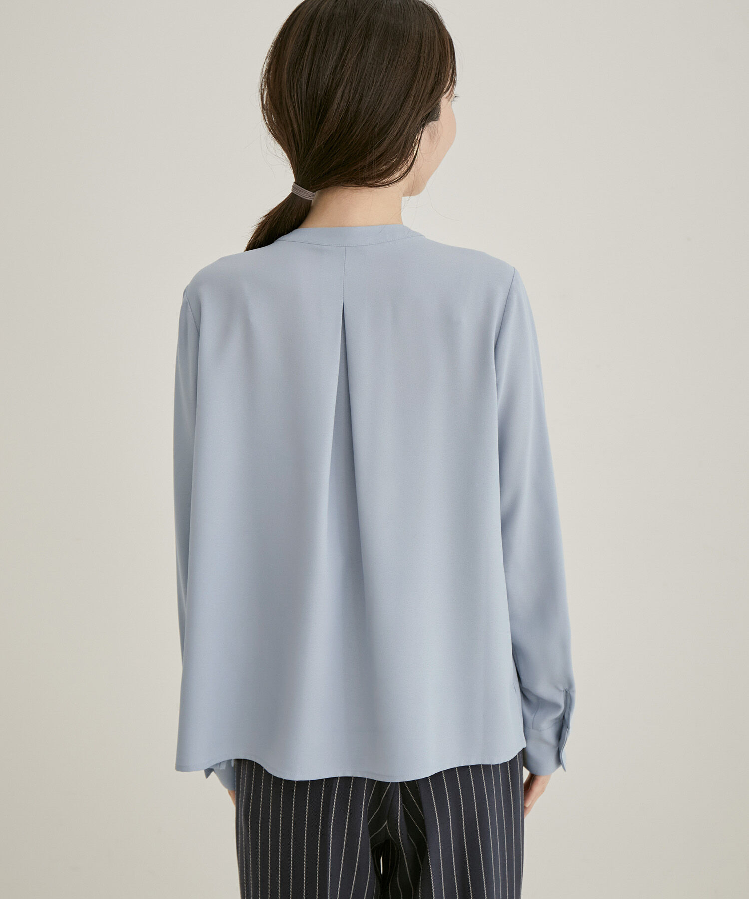 VIS「【洗える・EASYCARE】フロントタック長袖ブラウス【sustainable】」|シャツ・ブラウス|