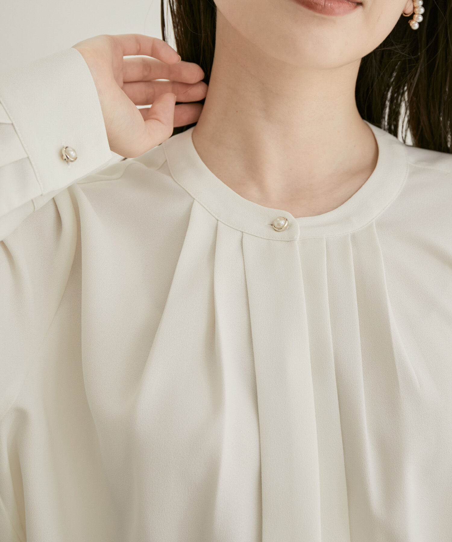 VIS「【洗える・EASYCARE】フロントタック長袖ブラウス【sustainable】」|シャツ・ブラウス|