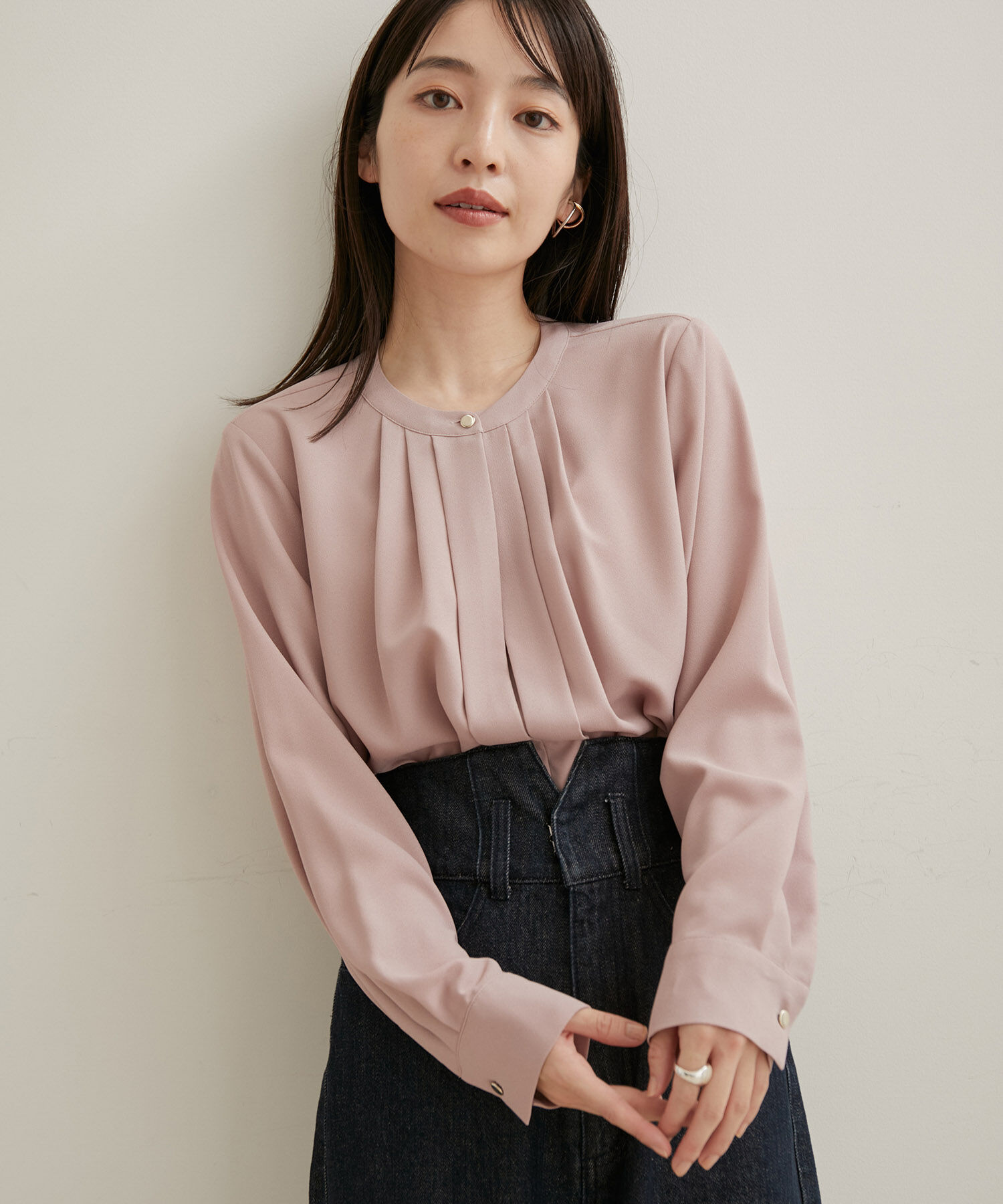 VIS「【洗える・EASYCARE】フロントタック長袖ブラウス【sustainable】」|シャツ・ブラウス|