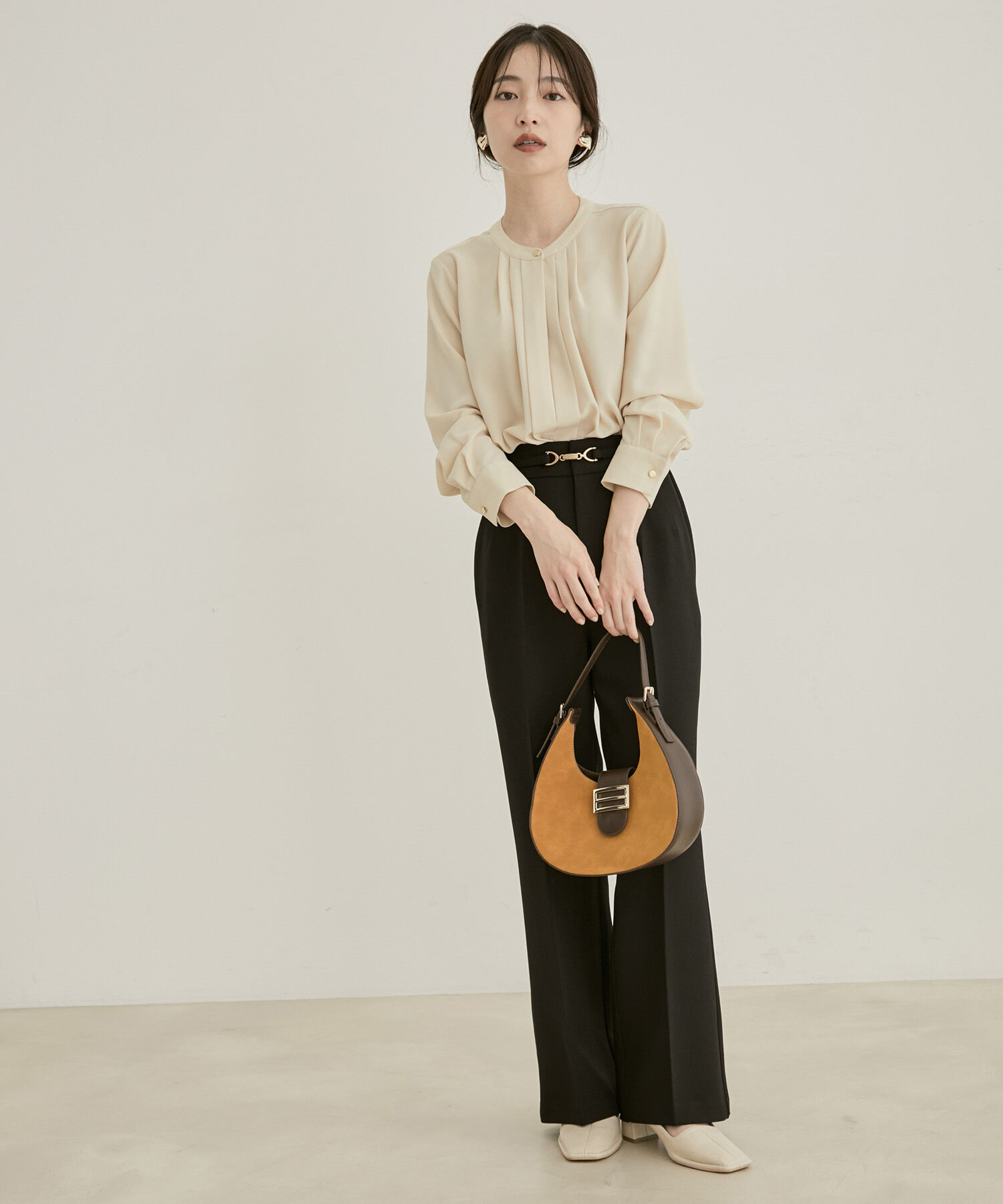 VIS「【洗える・EASYCARE】フロントタック長袖ブラウス【sustainable】」|シャツ・ブラウス|