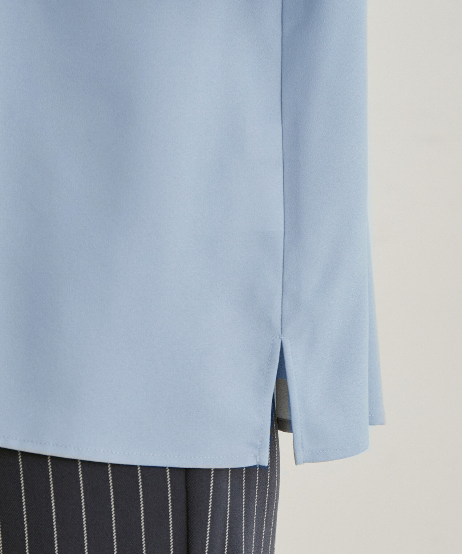 VIS「【洗える・EASYCARE】フロントタック長袖ブラウス【sustainable】」|シャツ・ブラウス|