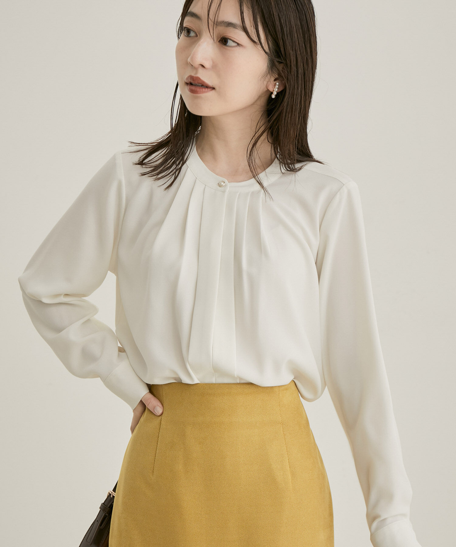 VIS「【洗える・EASYCARE】フロントタック長袖ブラウス【sustainable】」|シャツ・ブラウス|