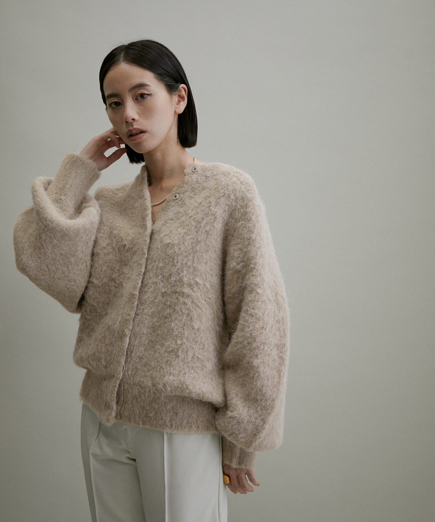 ADAM ET ROPE'「【WEB限定(一部店舗展開あり)】ファーニットミドルカーディガン」|カーディガン|