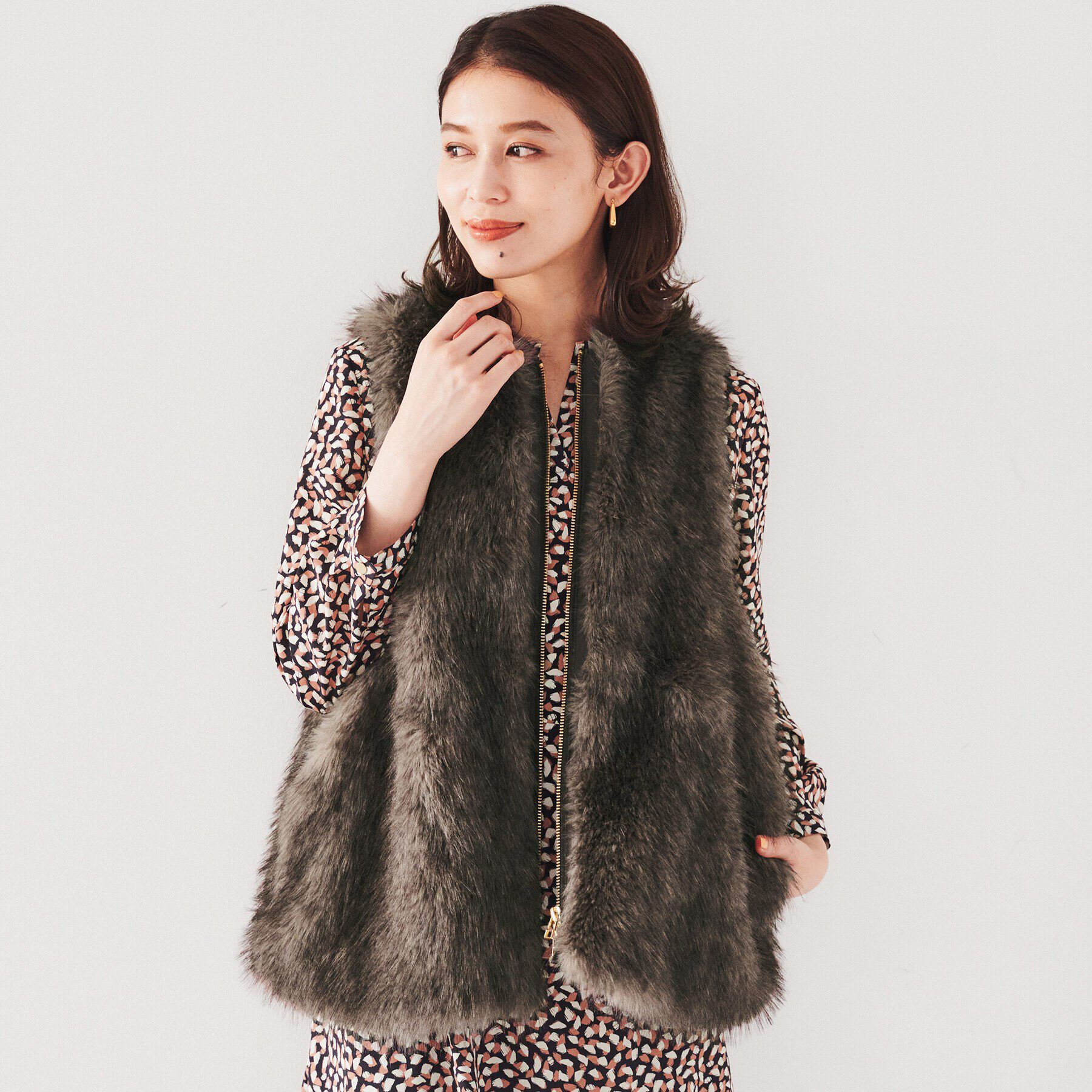 UNTITLED「【トレンド/モード】フェイクファーベスト」|ベスト・ジレ|