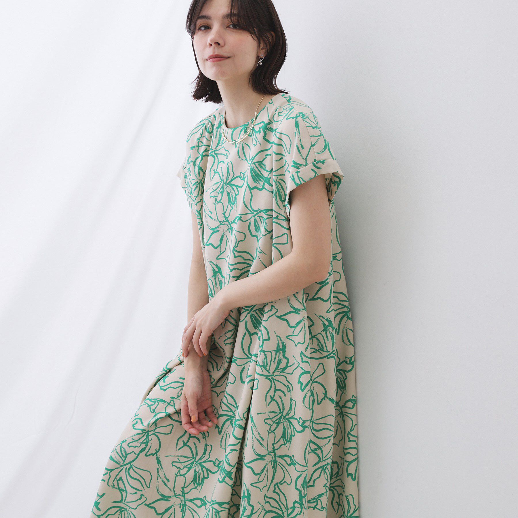 OPAQUE.CLIP「手書き風プリントワンピース【洗濯機洗い可】」|ワンピース|ライトベージュ(15