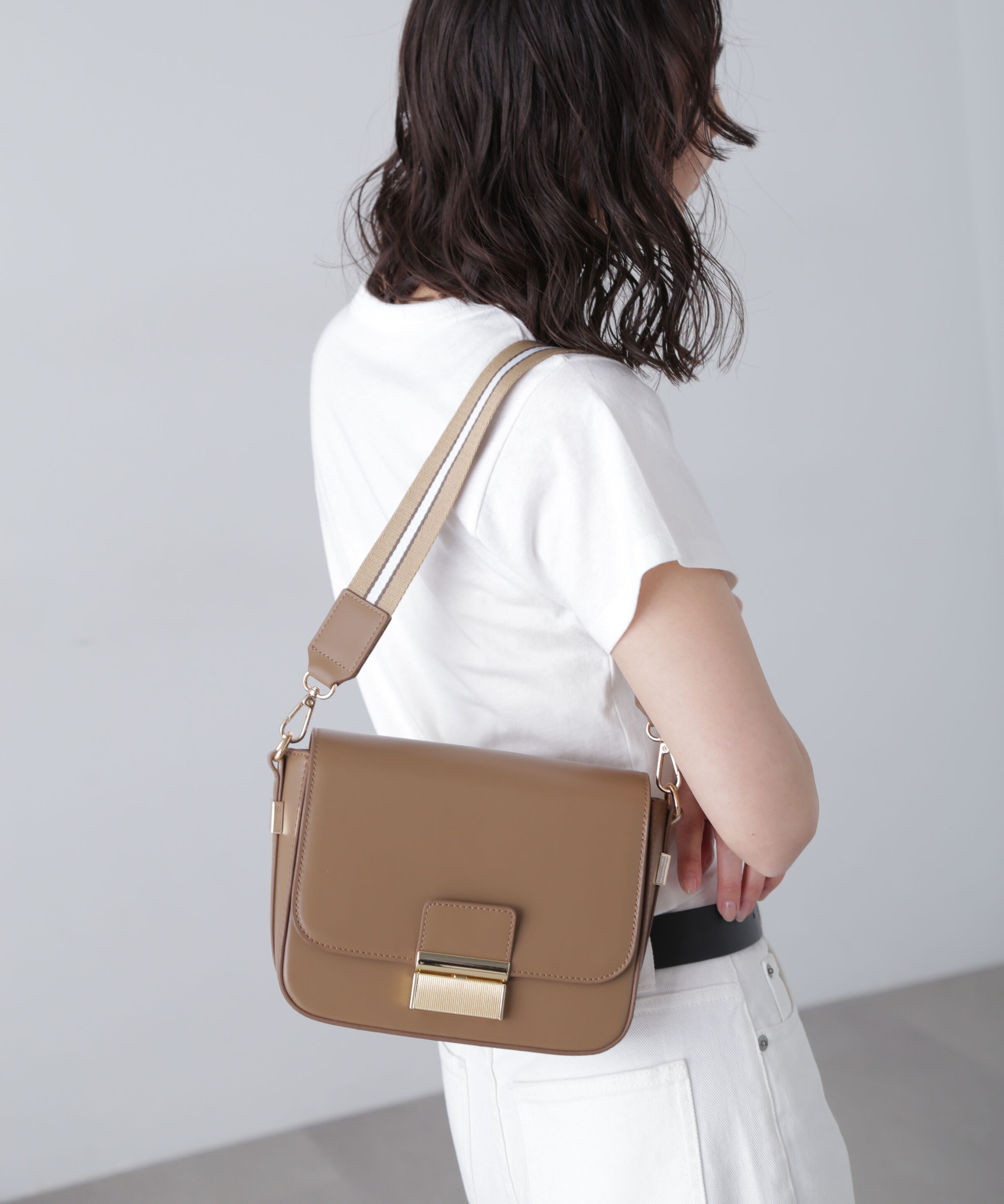  「メタルフラップバッグ」|その他|キャメル