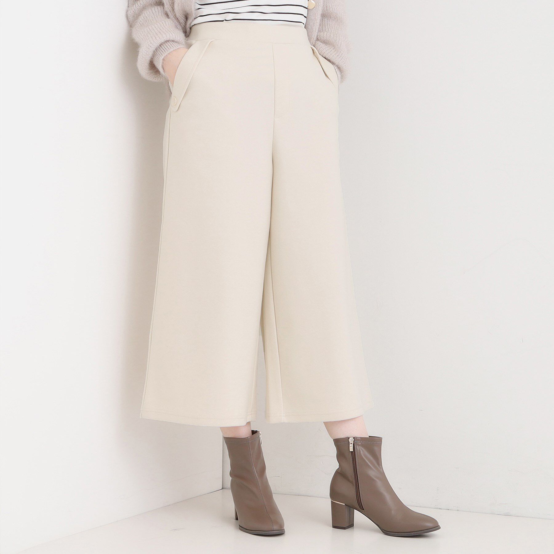 SHOO･LA･RUE「【洗濯機可/S-LL】美脚見え あったか圧縮ニット ガウチョパンツ」|その他|アイボリー(004)