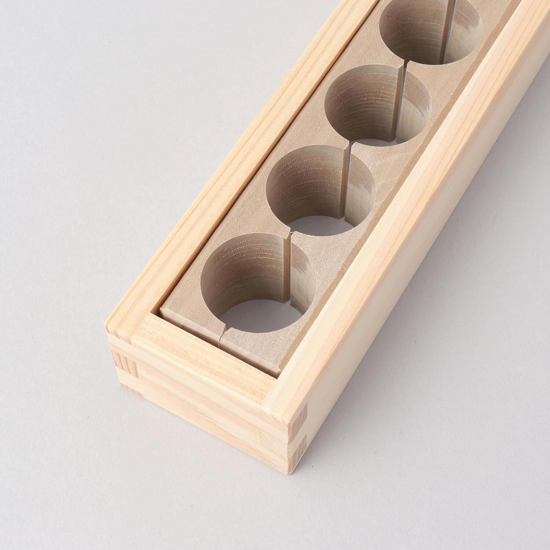 212 KITCHEN STORE「幕の内6ツ穴」|食器・キッチングッズ|