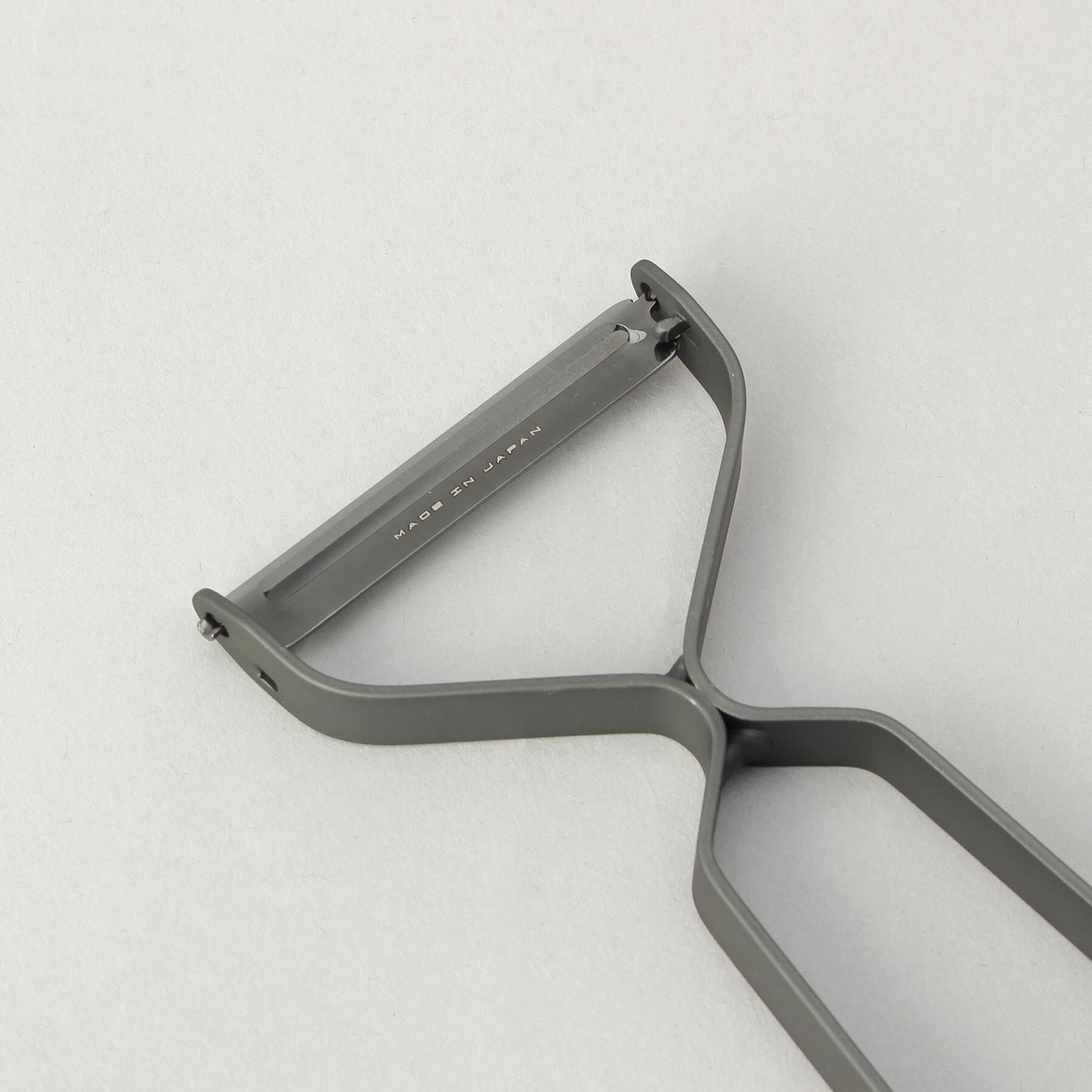 212 KITCHEN STORE「アルミピーラー DGY」|食器・キッチングッズ|