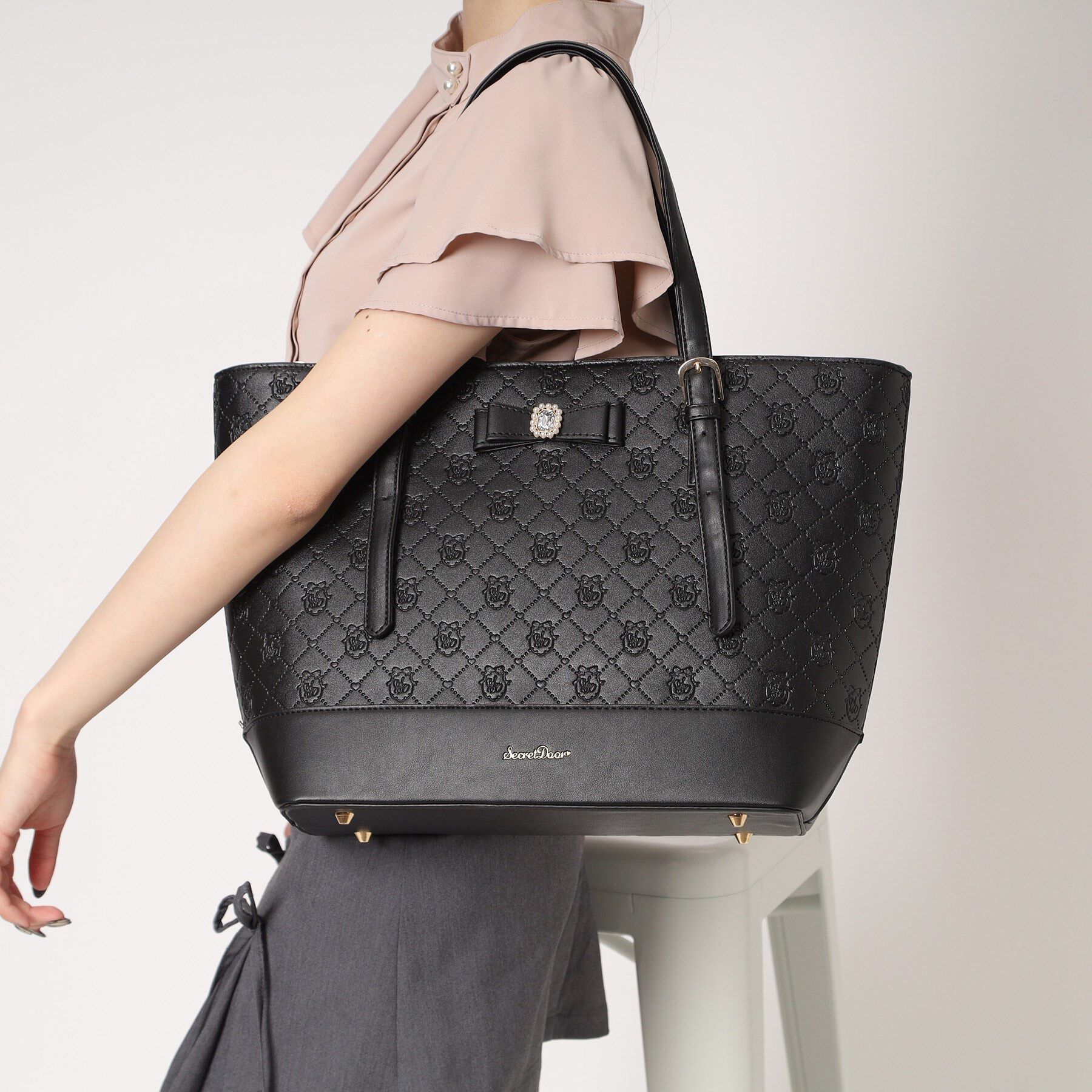 Ober Tashe「＼持ち手の長さが変えられる／ビジューリボントートバッグ ポタージュ　地雷　量産」|トートバッグ|