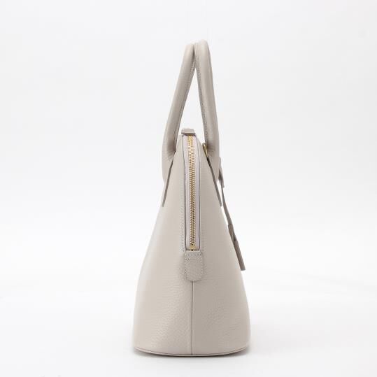 銀座かねまつ「AS24530PS1 【本革】【撥水】ミディアムサイズブガッティバッグ」|ショルダー・メッセンジャー|