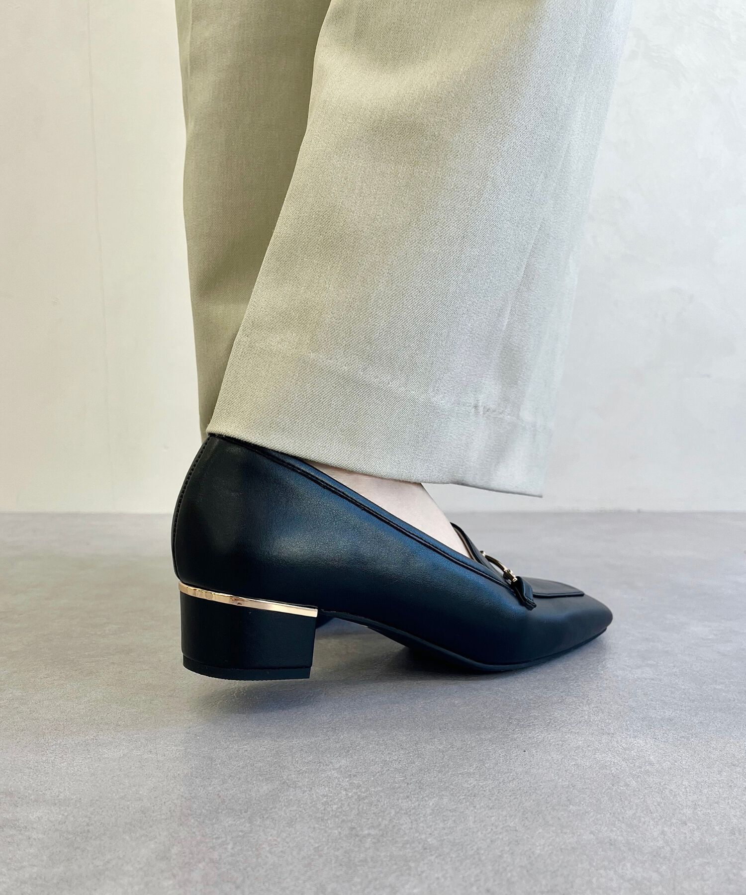 WA Oriental TRaffic「●人気シリーズ●メタリックラインビットヒールローファー/52101 ローファー」|パンプス|