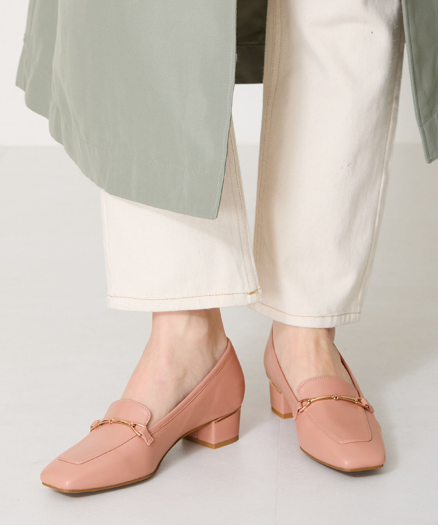 WA Oriental TRaffic「●人気シリーズ●メタリックラインビットヒールローファー/52101 ローファー」|パンプス|