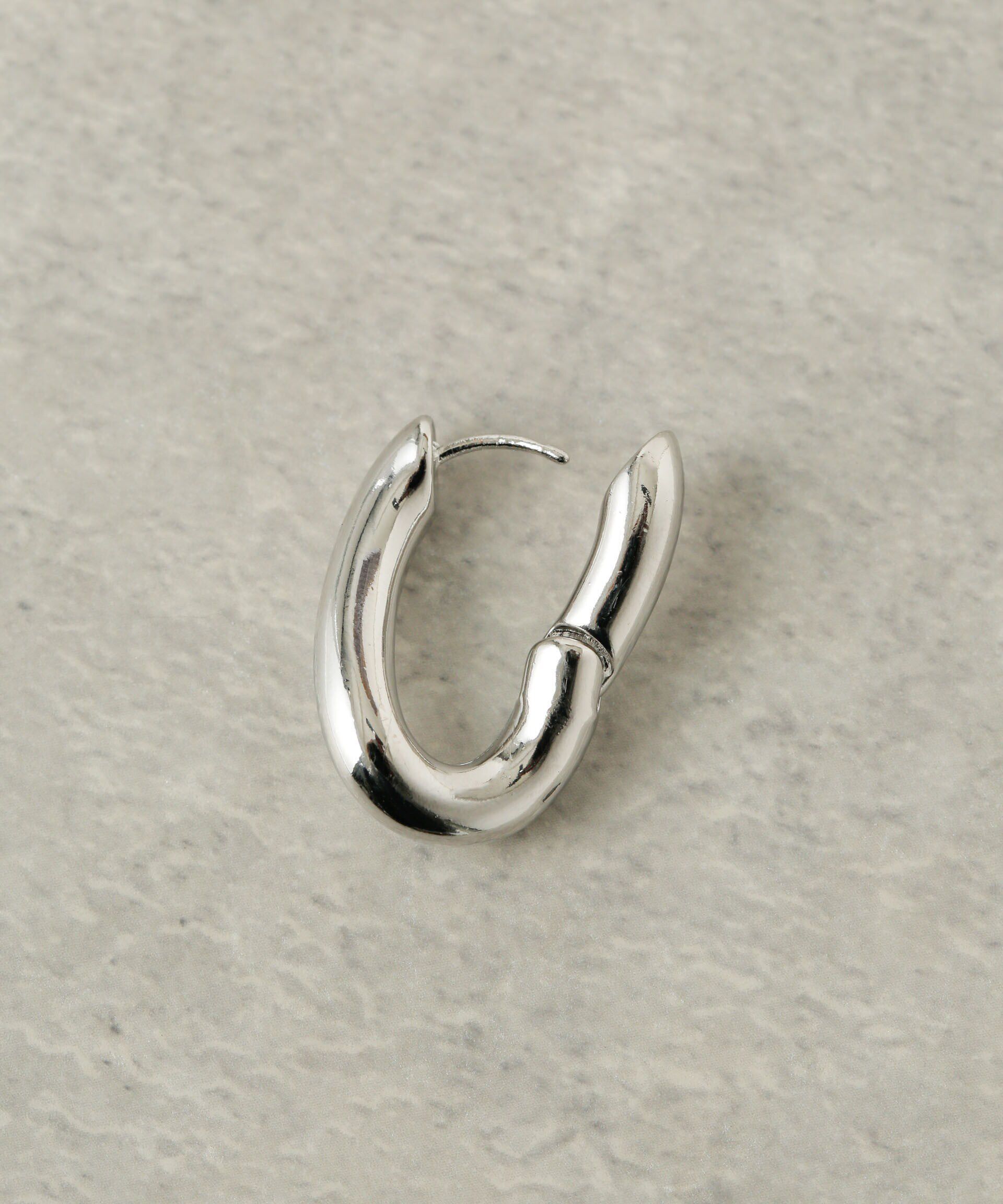 nano･universe「オーバルフープピアス」|ピアス|