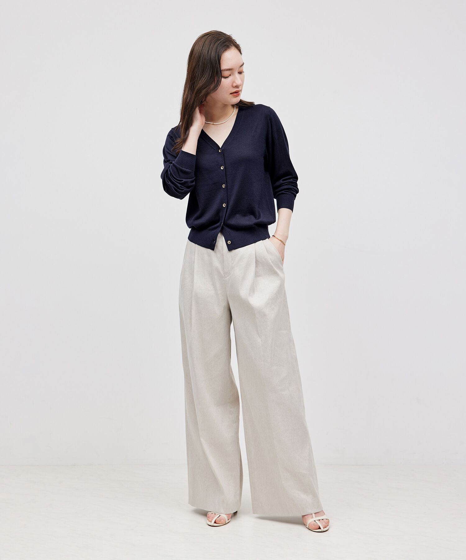 ROPE「【スキンニット】Vネックシルク100％カーディガン」|カーディガン|