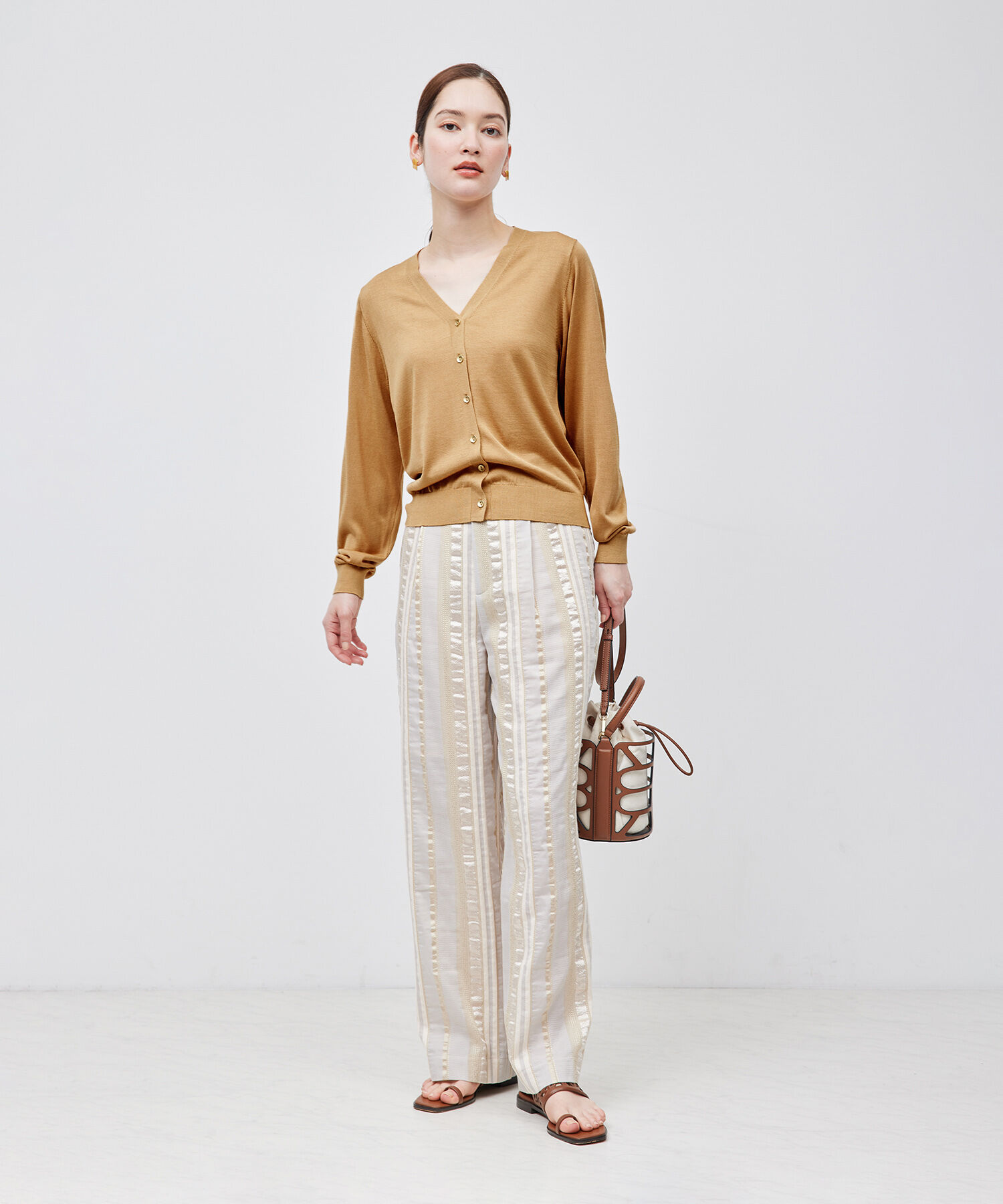 ROPE「【スキンニット】Vネックシルク100％カーディガン」|カーディガン|