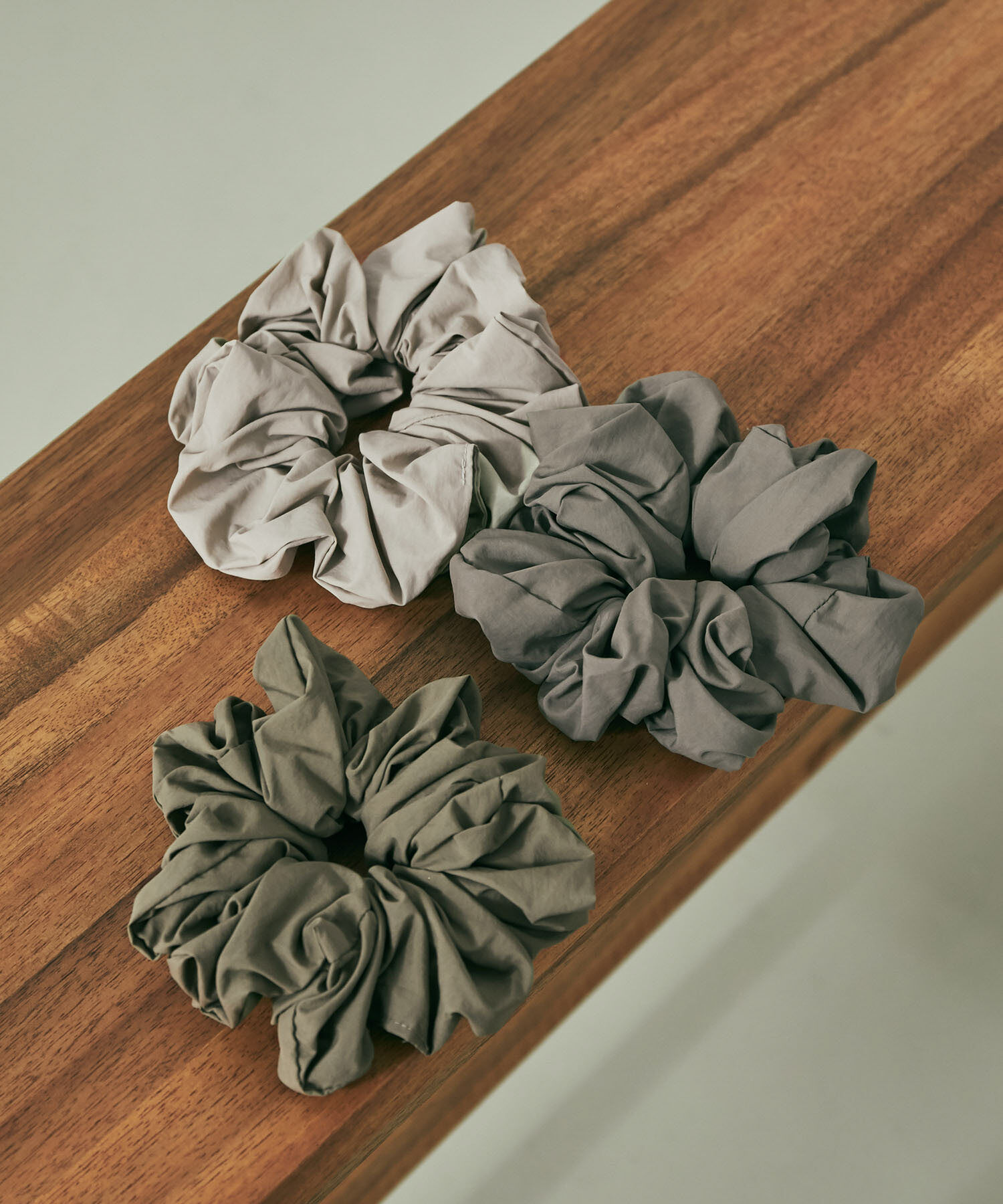 VIS「シワ加工ボリュームシュシュ」|ヘアゴム・シュシュ|