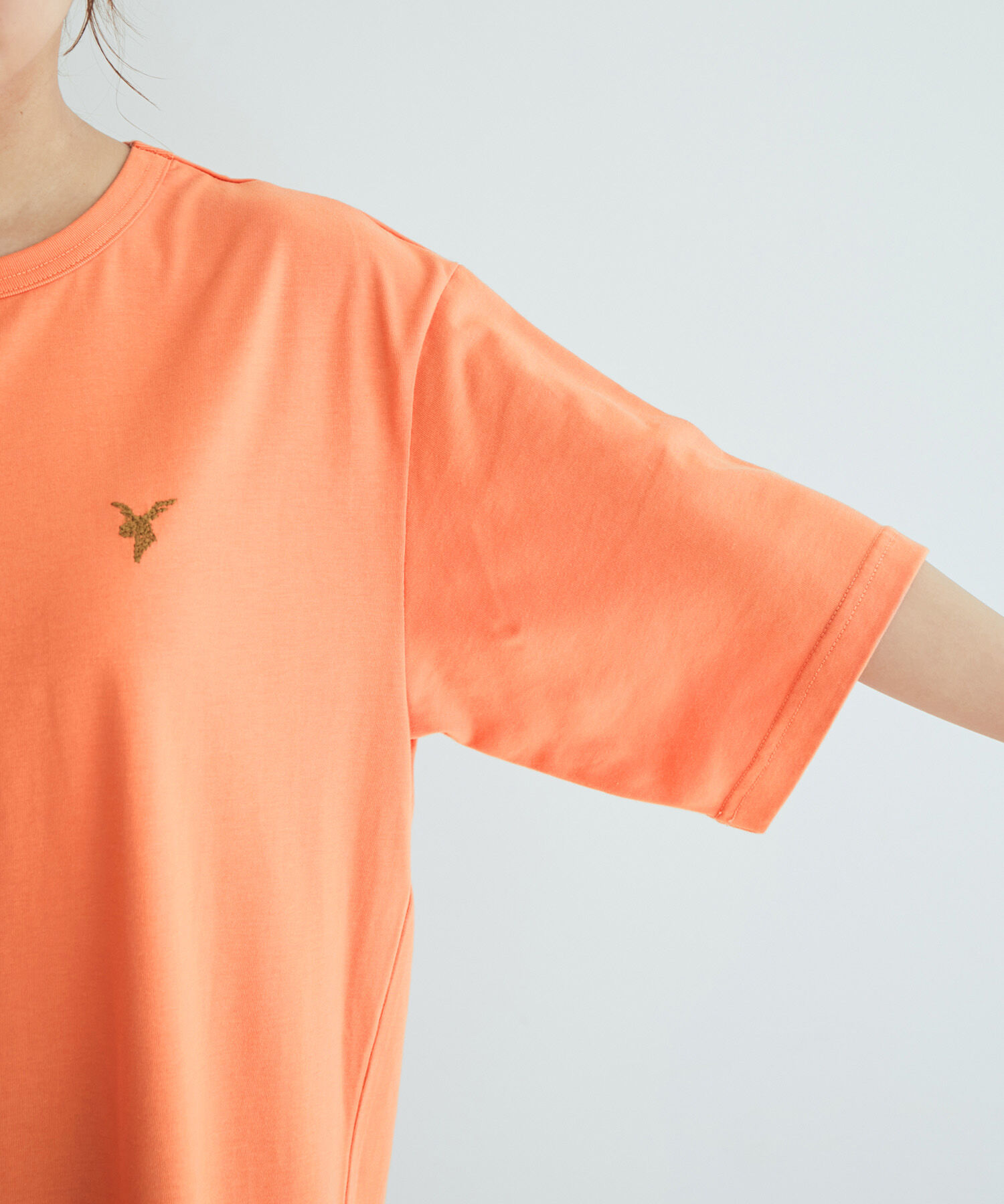 VIS「【AKIIICLASSIC別注】ロゴ刺繍ワンピース」|ワンピース|