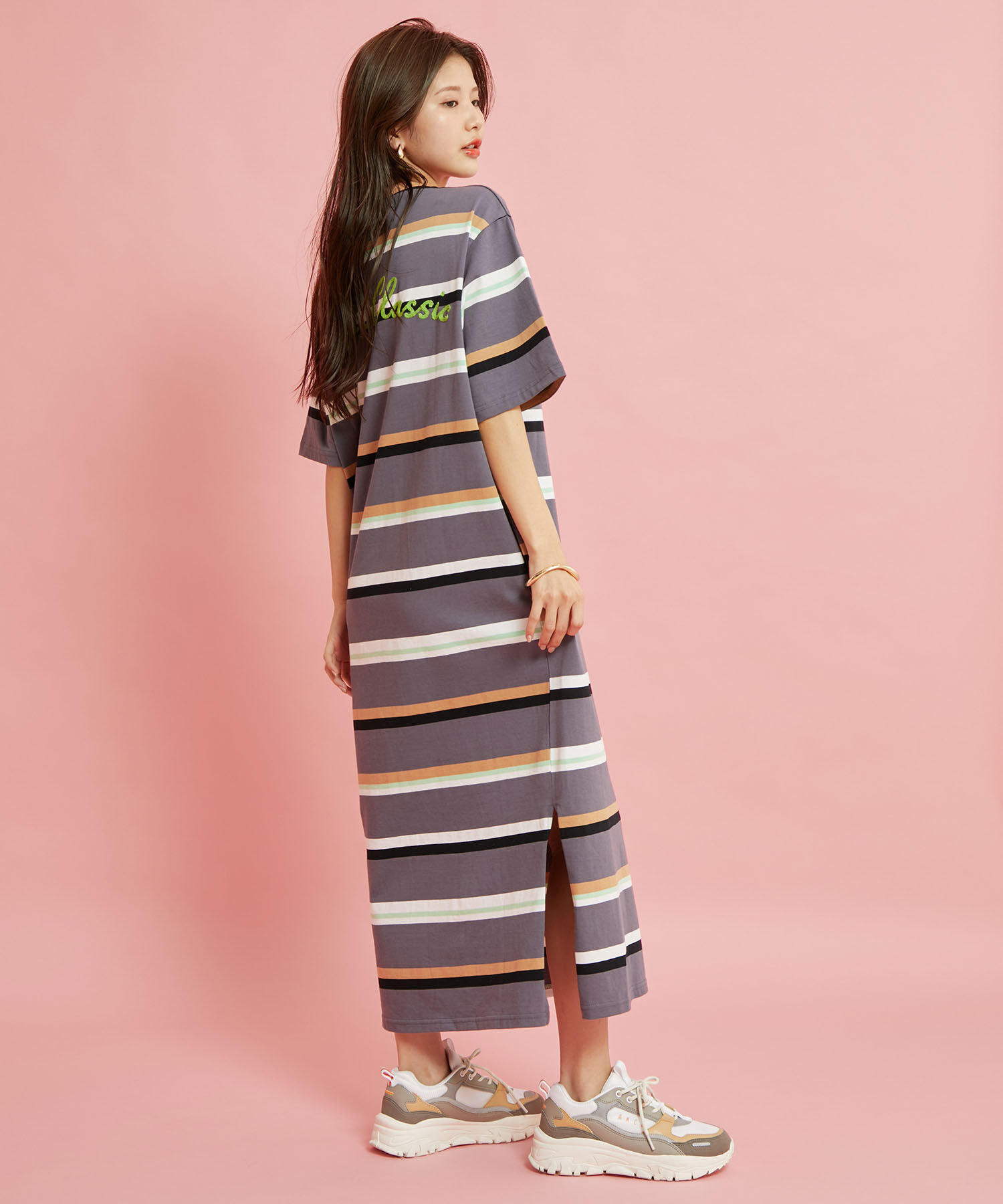 VIS「【AKIIICLASSIC別注】ロゴ刺繍ワンピース」|ワンピース|