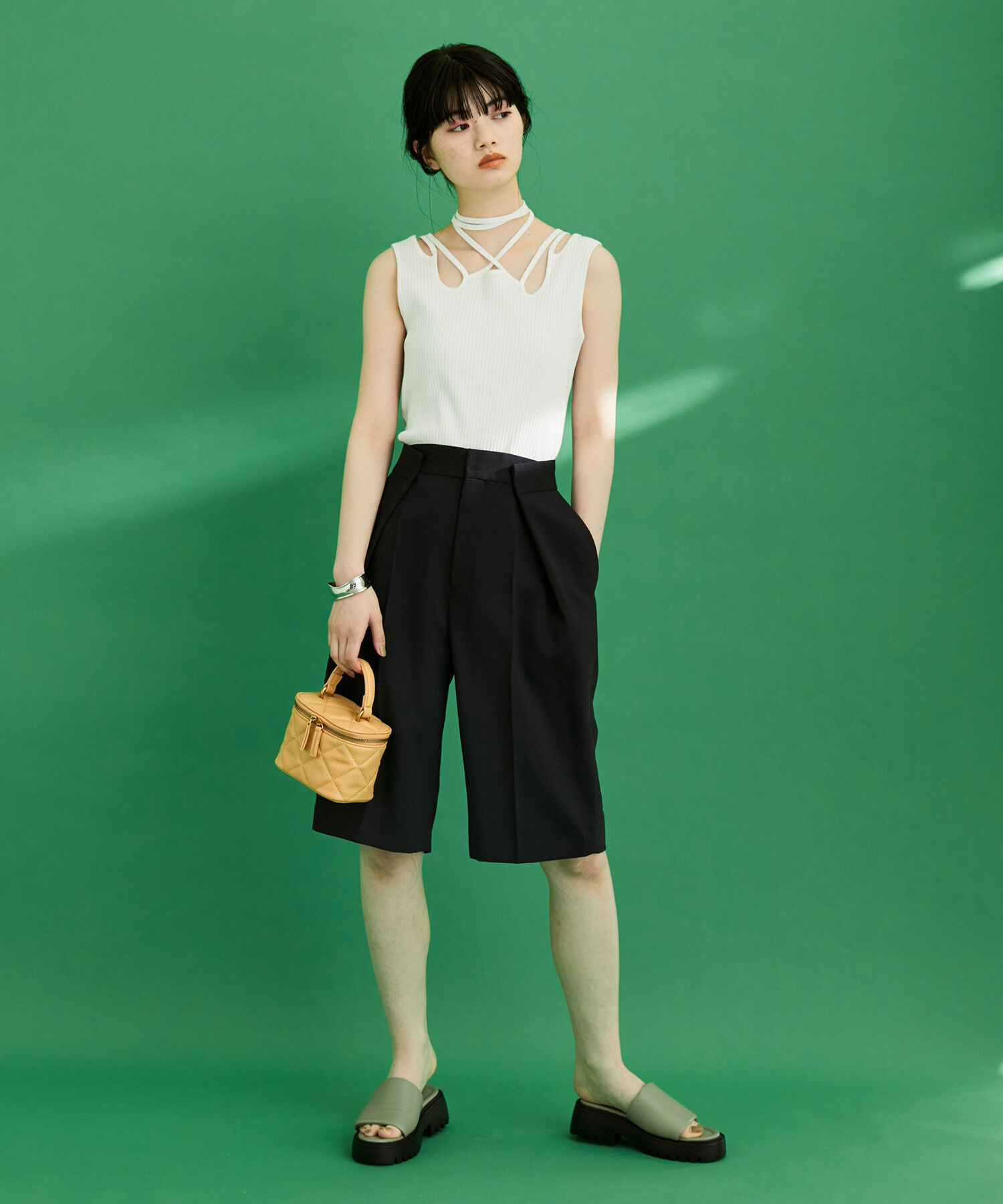 ADAM ET ROPE'「キルティングMINIバニティーバッグ」|ショルダー・メッセンジャー|