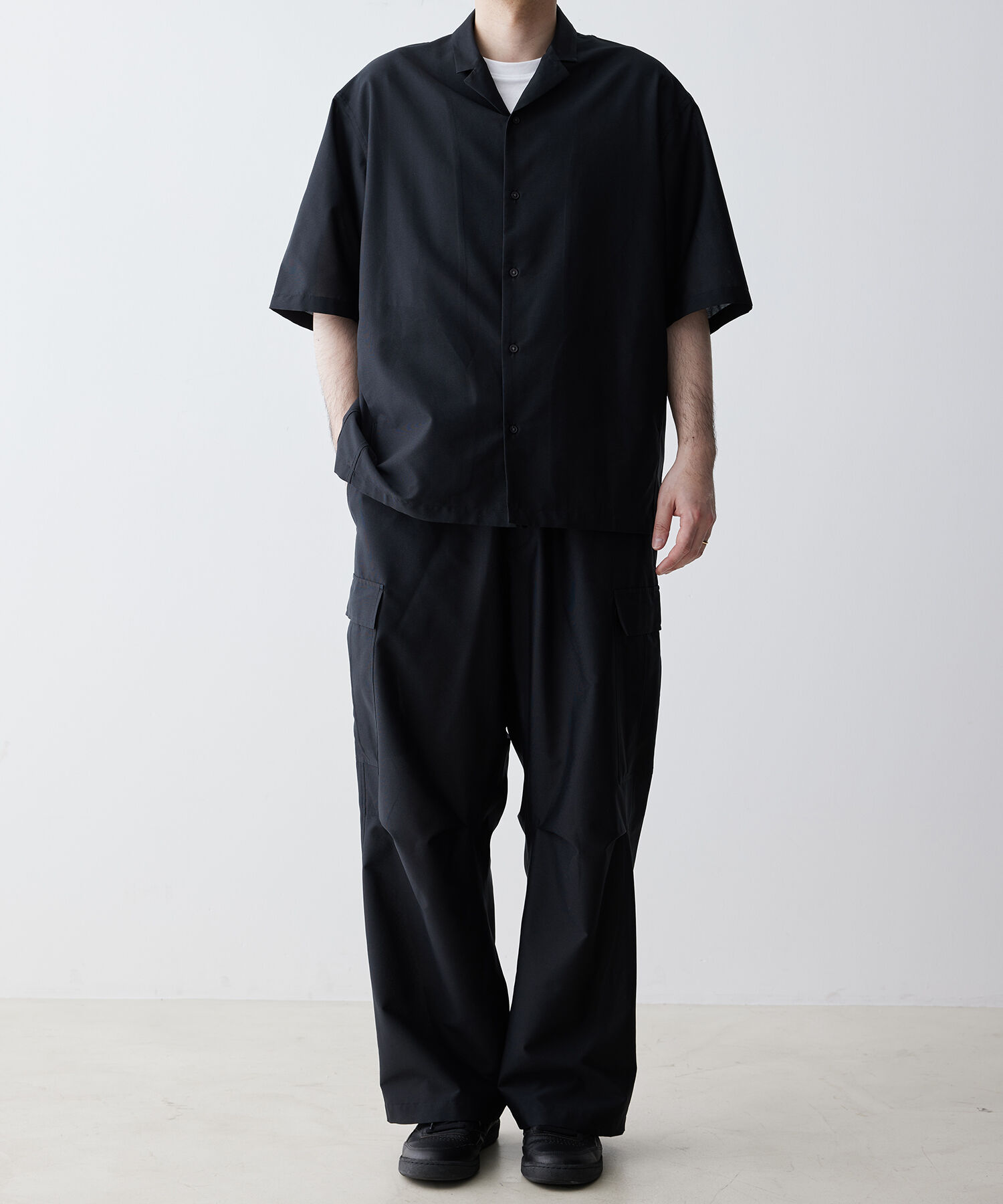 ADAM ET ROPE'「【(F)LIGHT/フライト】超軽量 ワイド イージー カーゴパンツ / 速乾 / ストレッチ / イージーケア」|カーゴ|