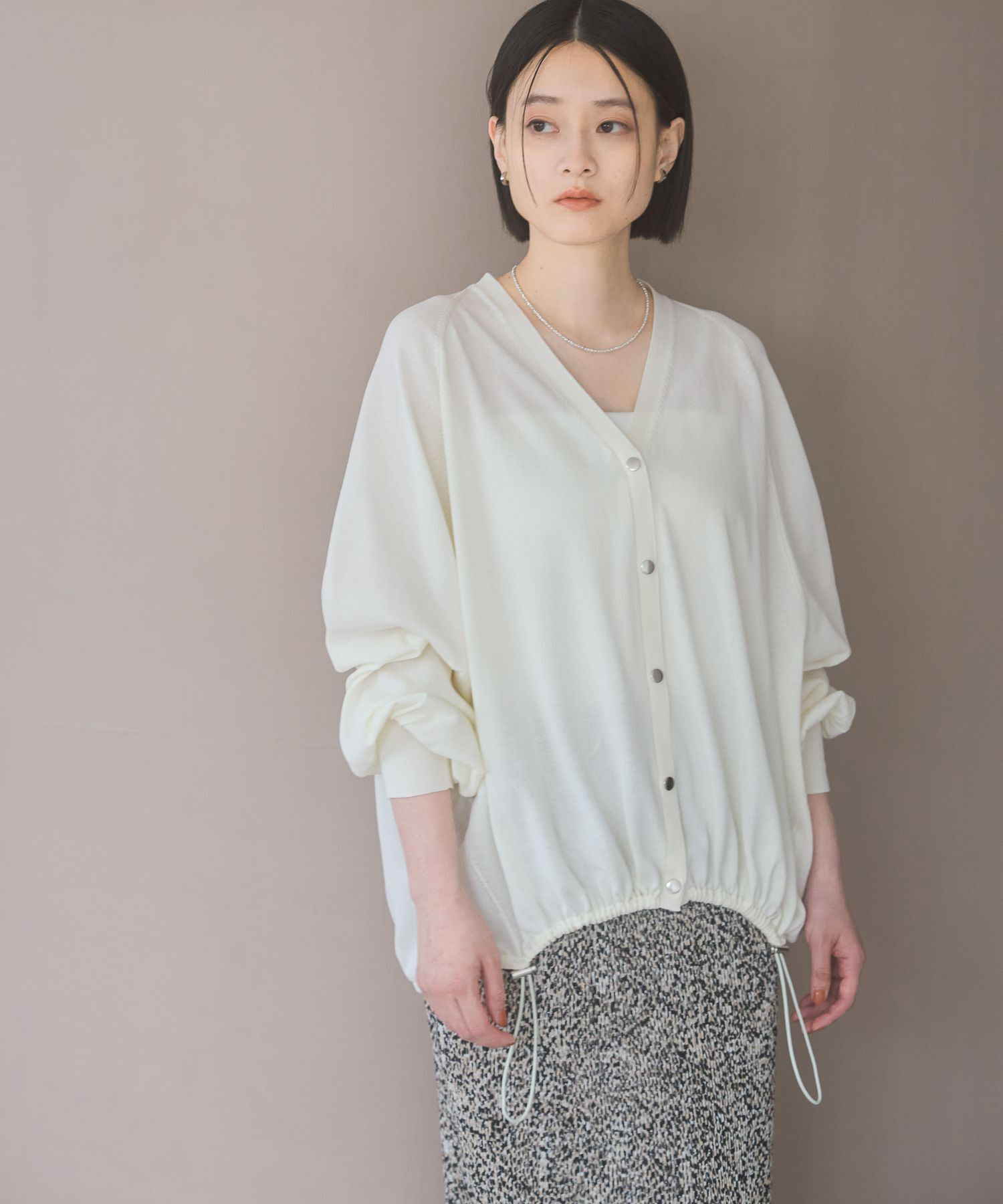 A part by 「【UVカット】ドロストビッグVカーディガン」|ニット・セーター|オフホワイト