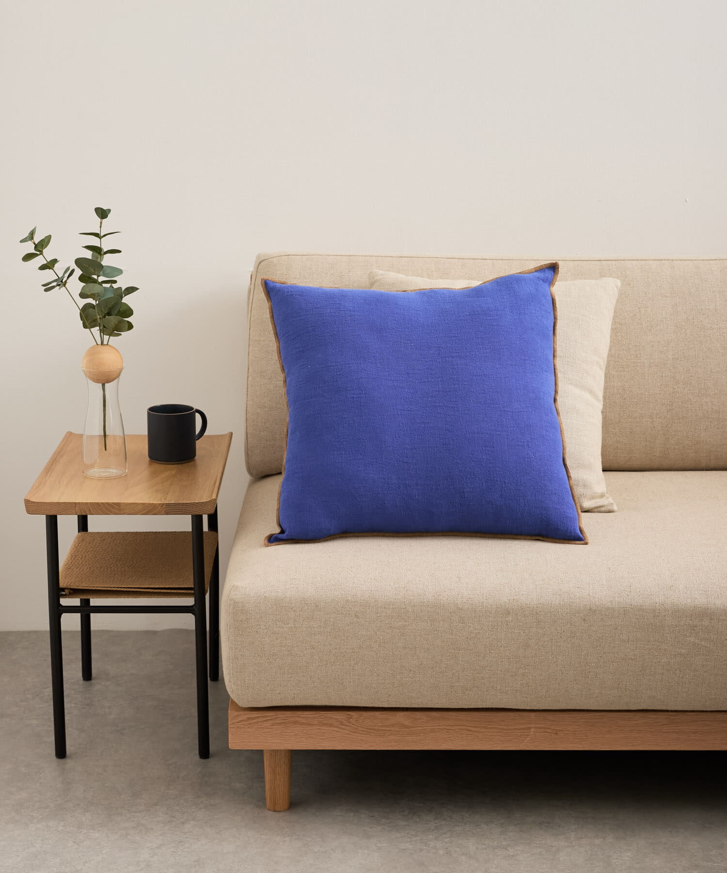 URBAN RESEARCH DOORS「BRITA SWEDEN　EVY クッションカバー 50&times;50cm」|クッション・クッションカバー|ブルー