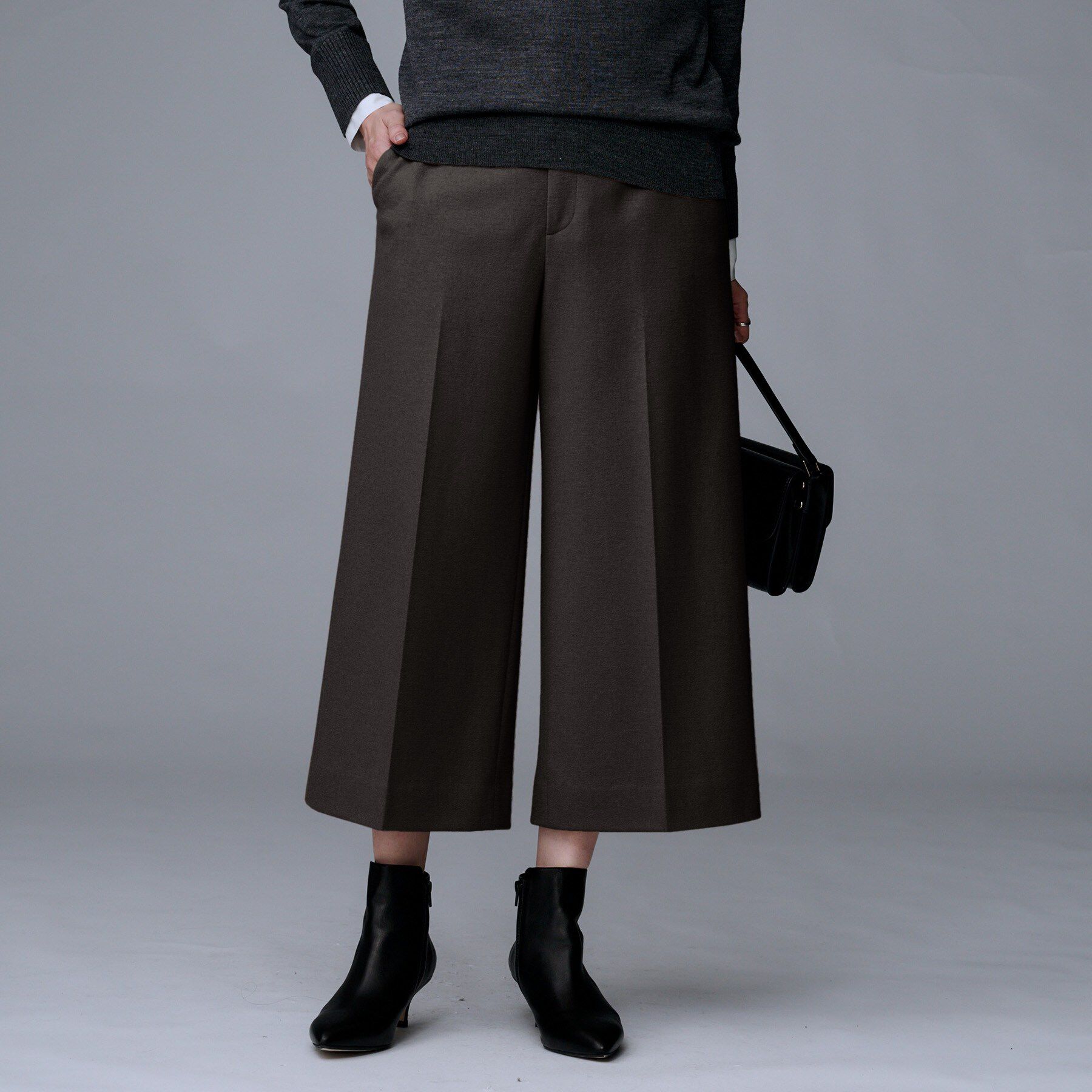 UNTITLED「【後ろウエストゴム】ミルドスムースクロップドワイドパンツ」|その他|