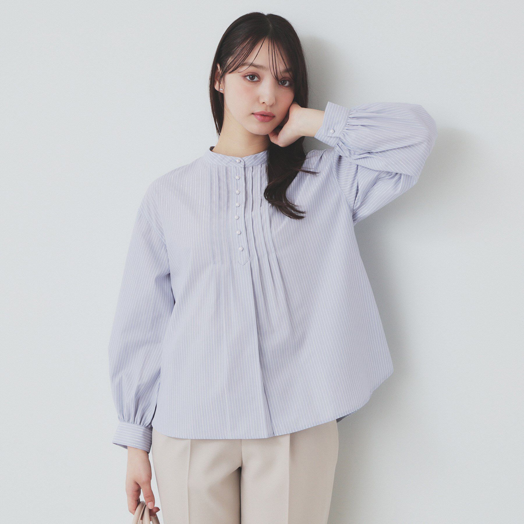 index「《6color》ラメラインバンドカラーシャツ【洗濯機洗い可/イージーアイロン/防シワ】」|シャツ・ブラウス|サックスブルー(39