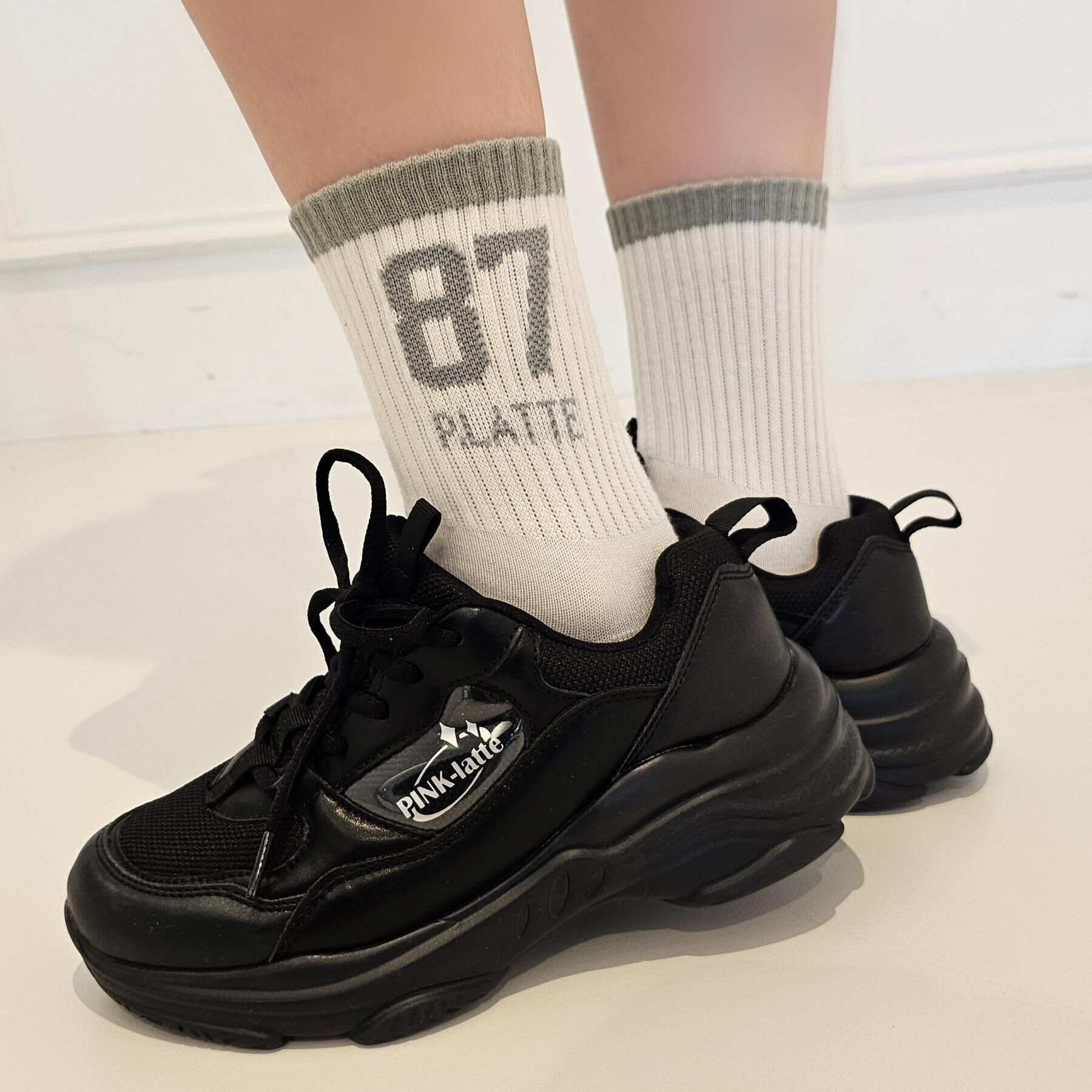 PINK-latte「ナンバリングロゴショート」|ソックス|