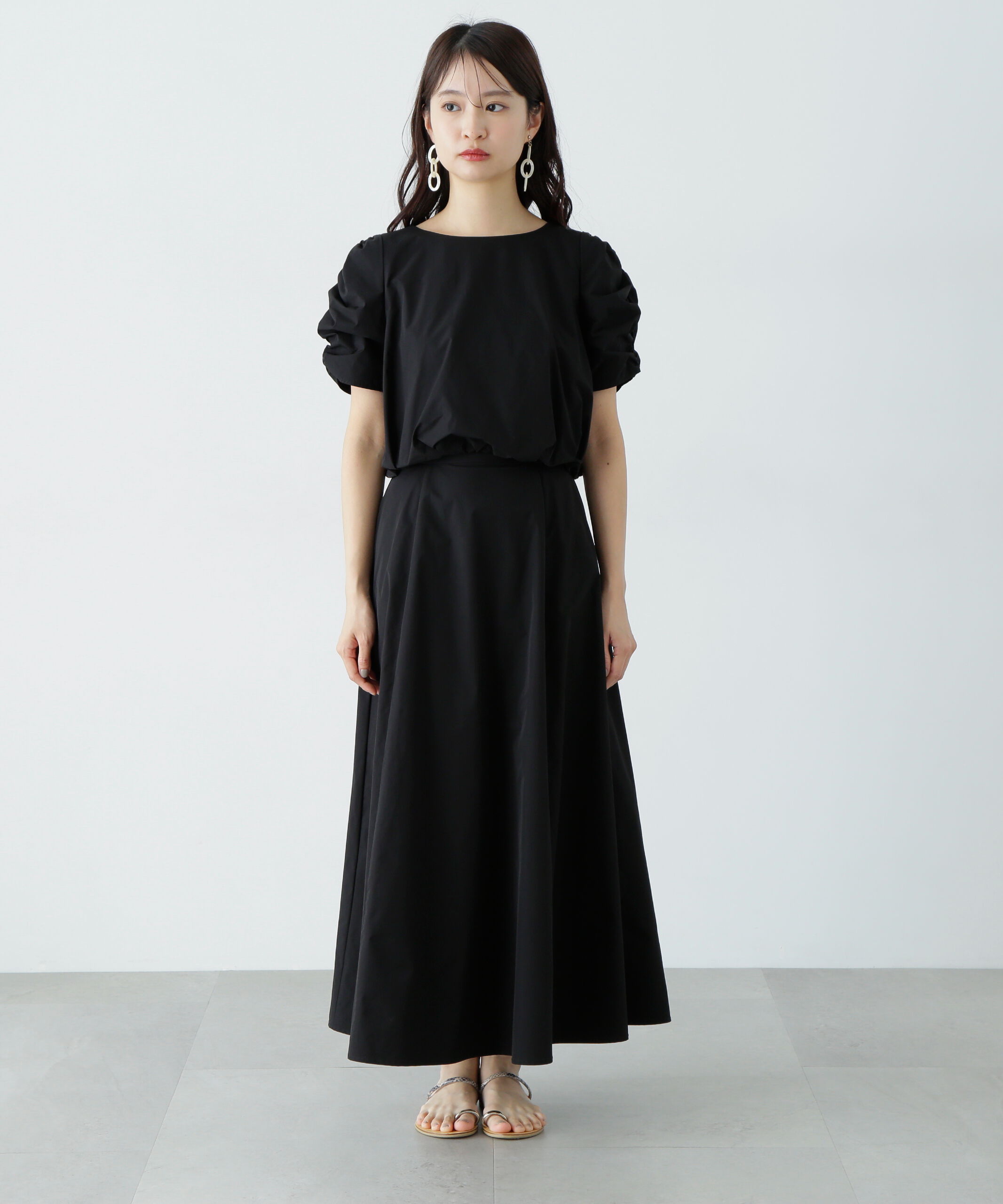  「シャーリングスリーブブラウス&times;スカートセット」|ワンピース|