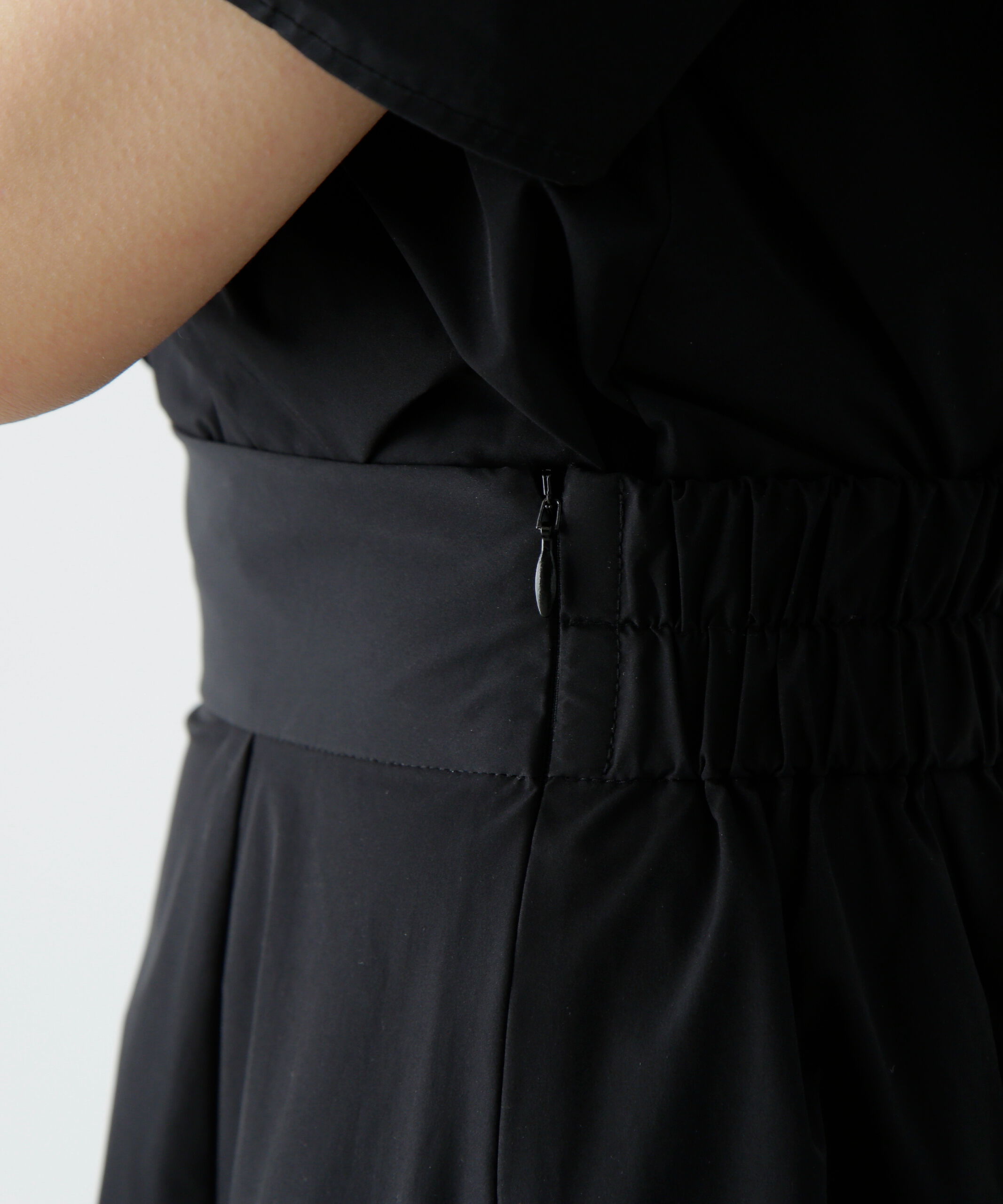  「シャーリングスリーブブラウス&times;スカートセット」|ワンピース|