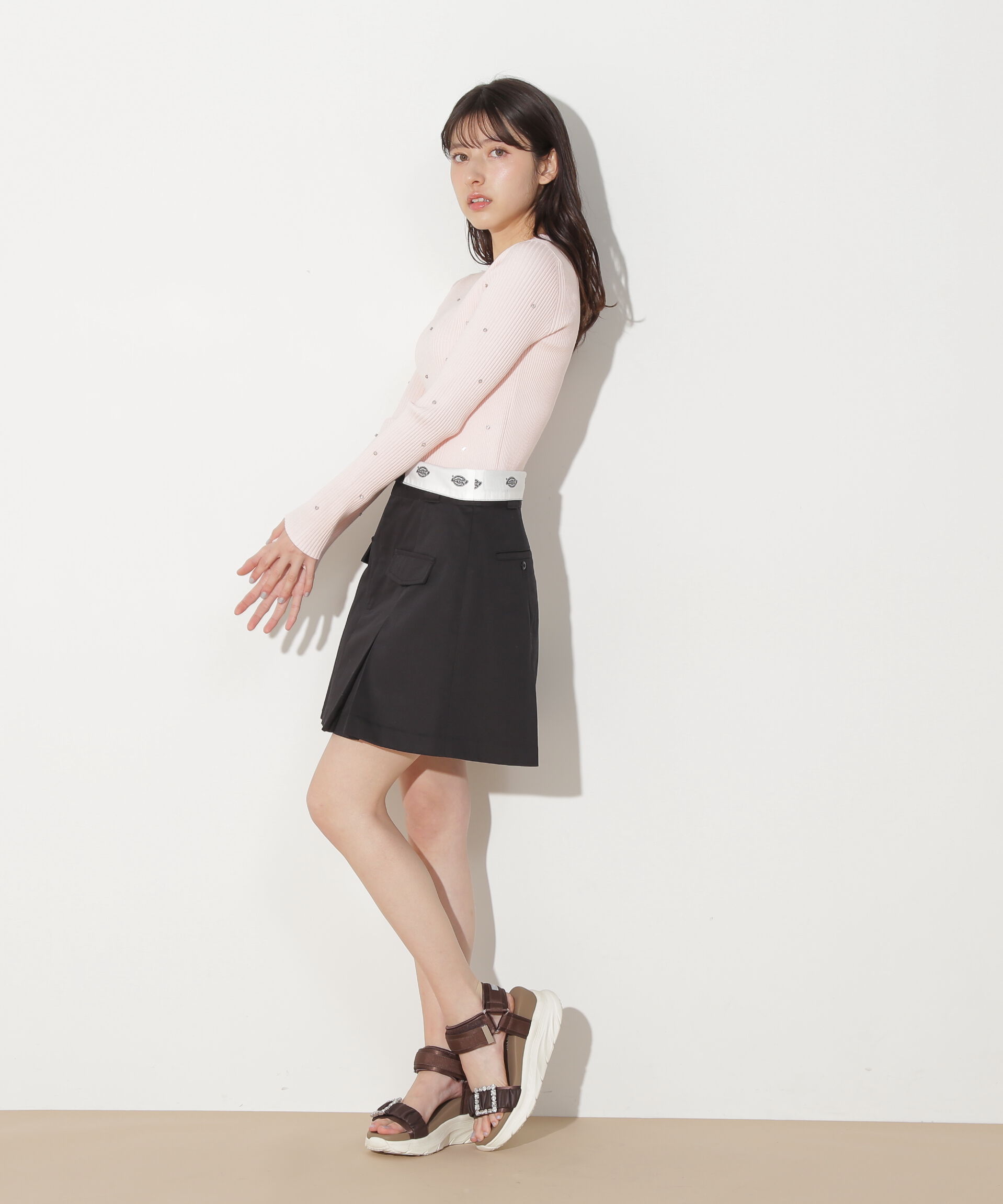  「ビジューコンパクトロゴニット」|ニット・セーター|