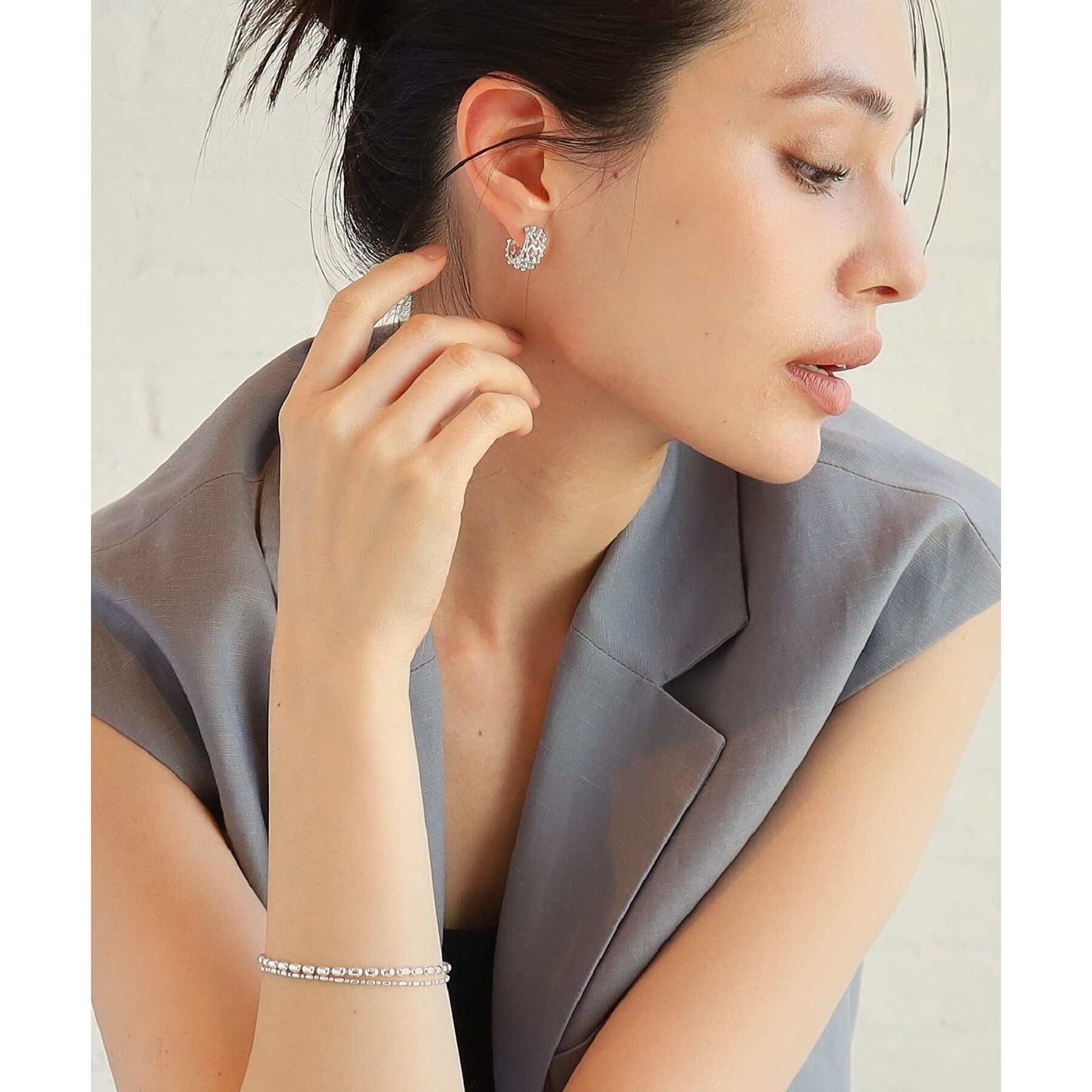 COCOSHNIK ONKITSCH「シルバー スモールフープ ボールメッシュ ピアス」|ピアス|