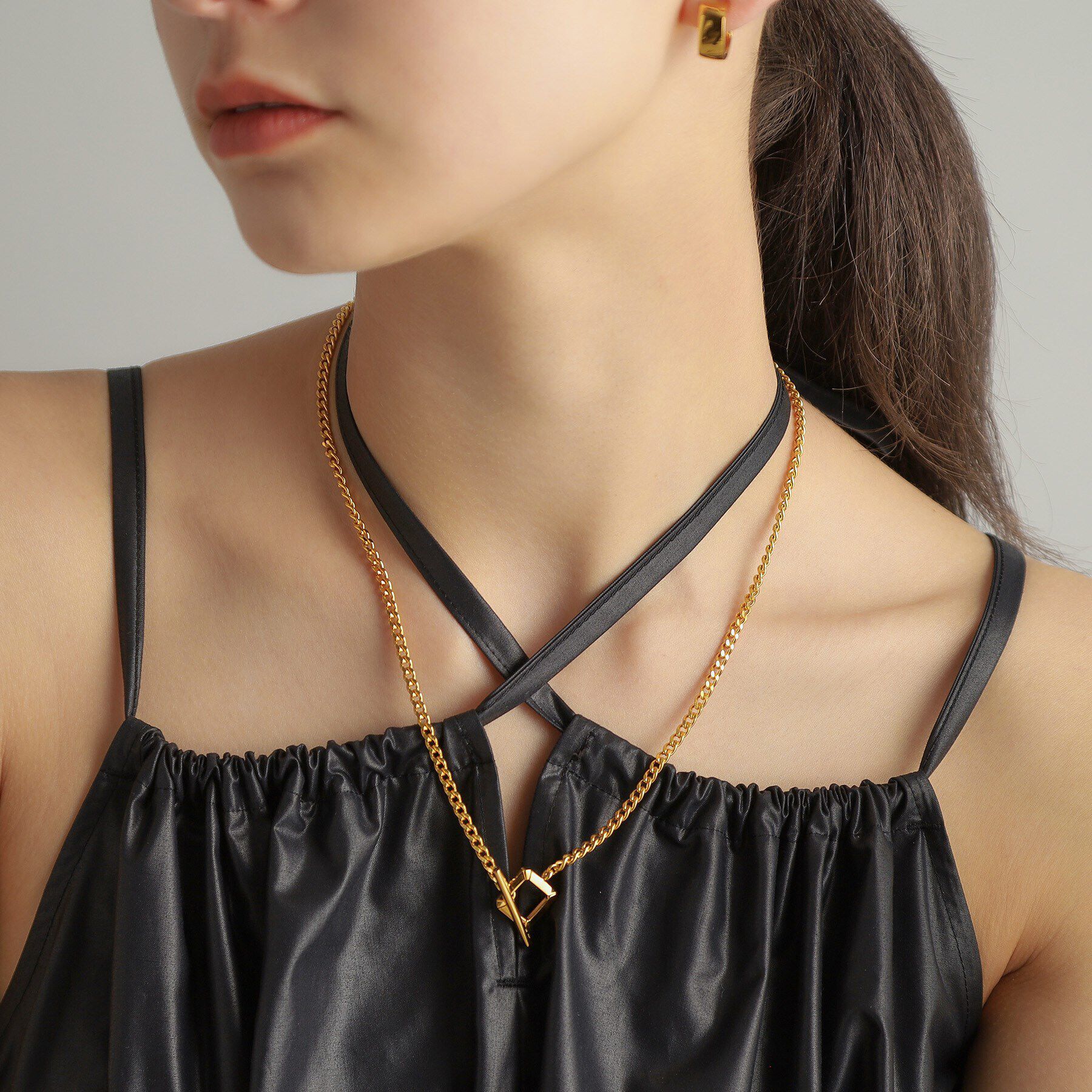 COCOSHNIK ONKITSCH「シルバー カーブチェーン スクエアマンテルネックレス GP」|ネックレス|