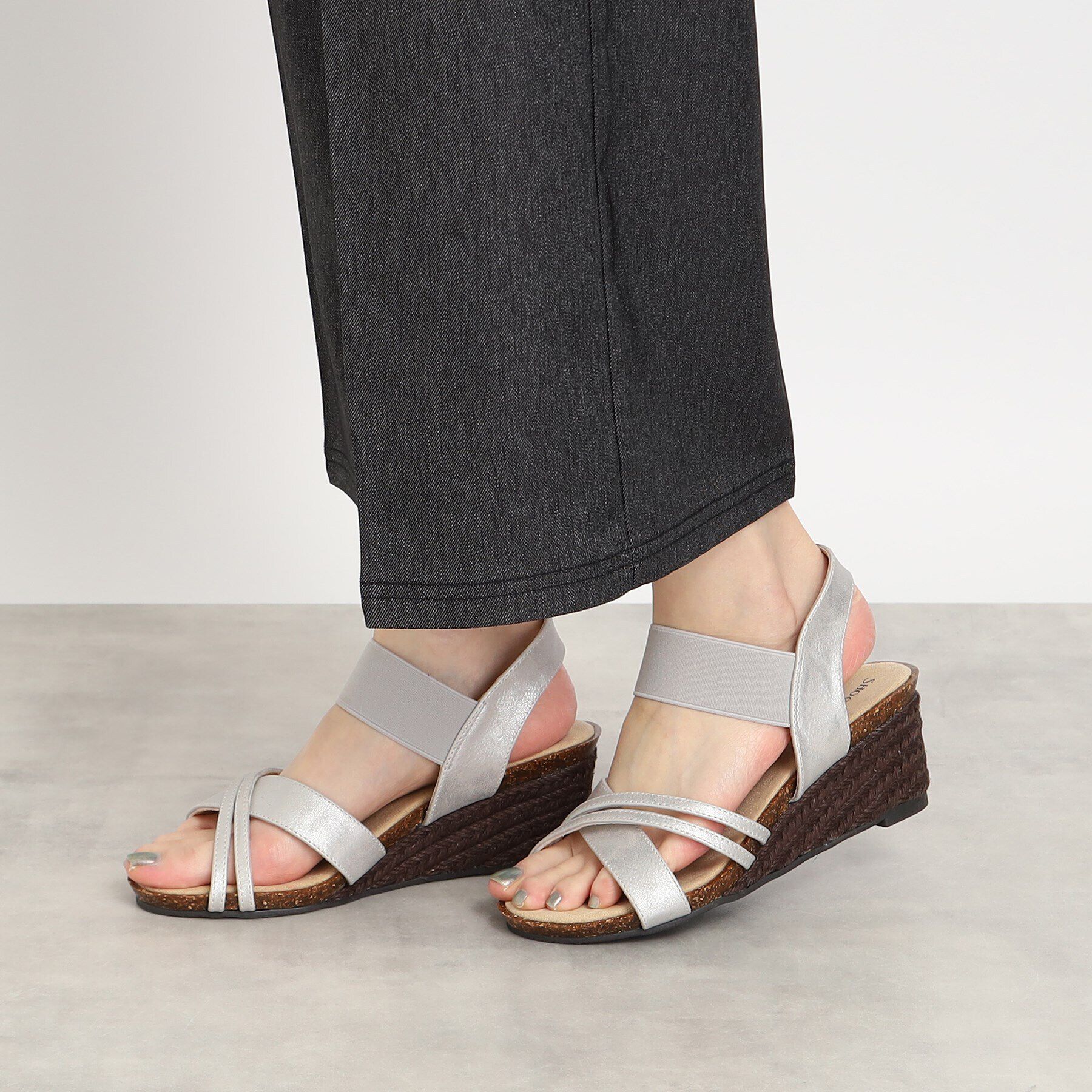 SHOO･LA･RUE「◆【累計31万足/シューダル】片手ではける ラウンドクロスサンダル」|サンダル|