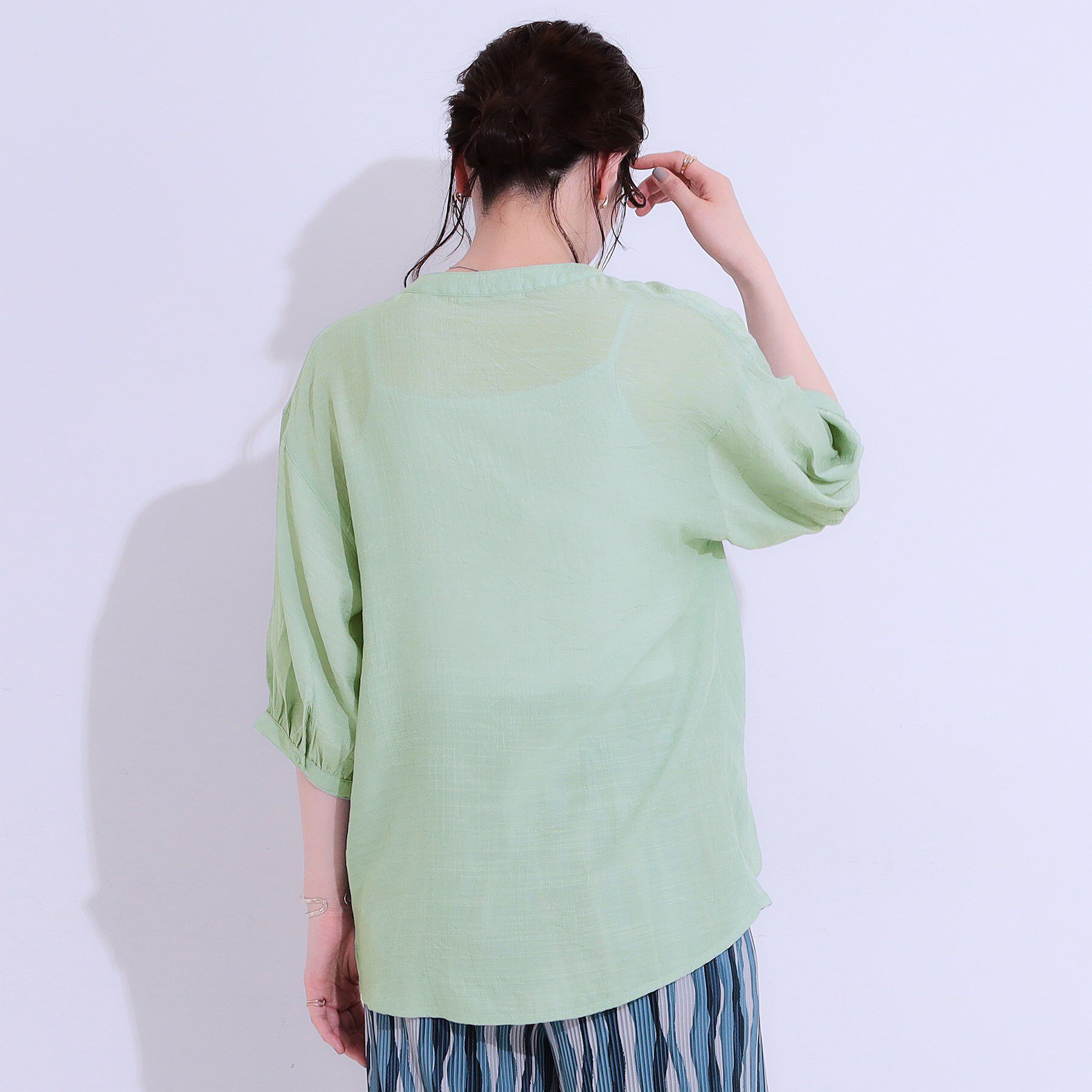 SHOO･LA･RUE「【S-LL】インせず腰回りすっきり フロントタックブラウス」|シャツ・ブラウス|