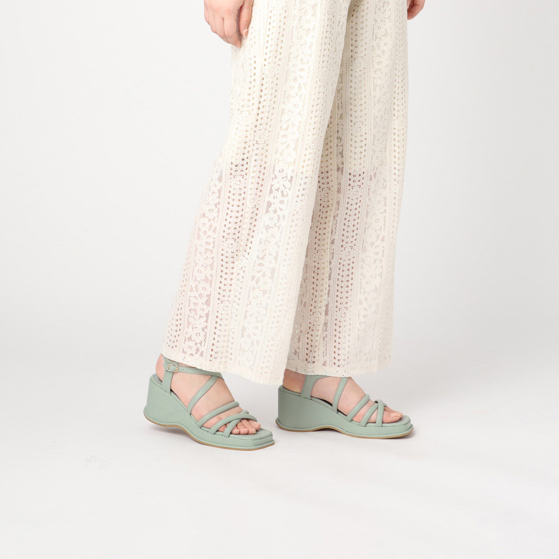 ESPERANZA「多連一体底ストラップサンダル」|サンダル|