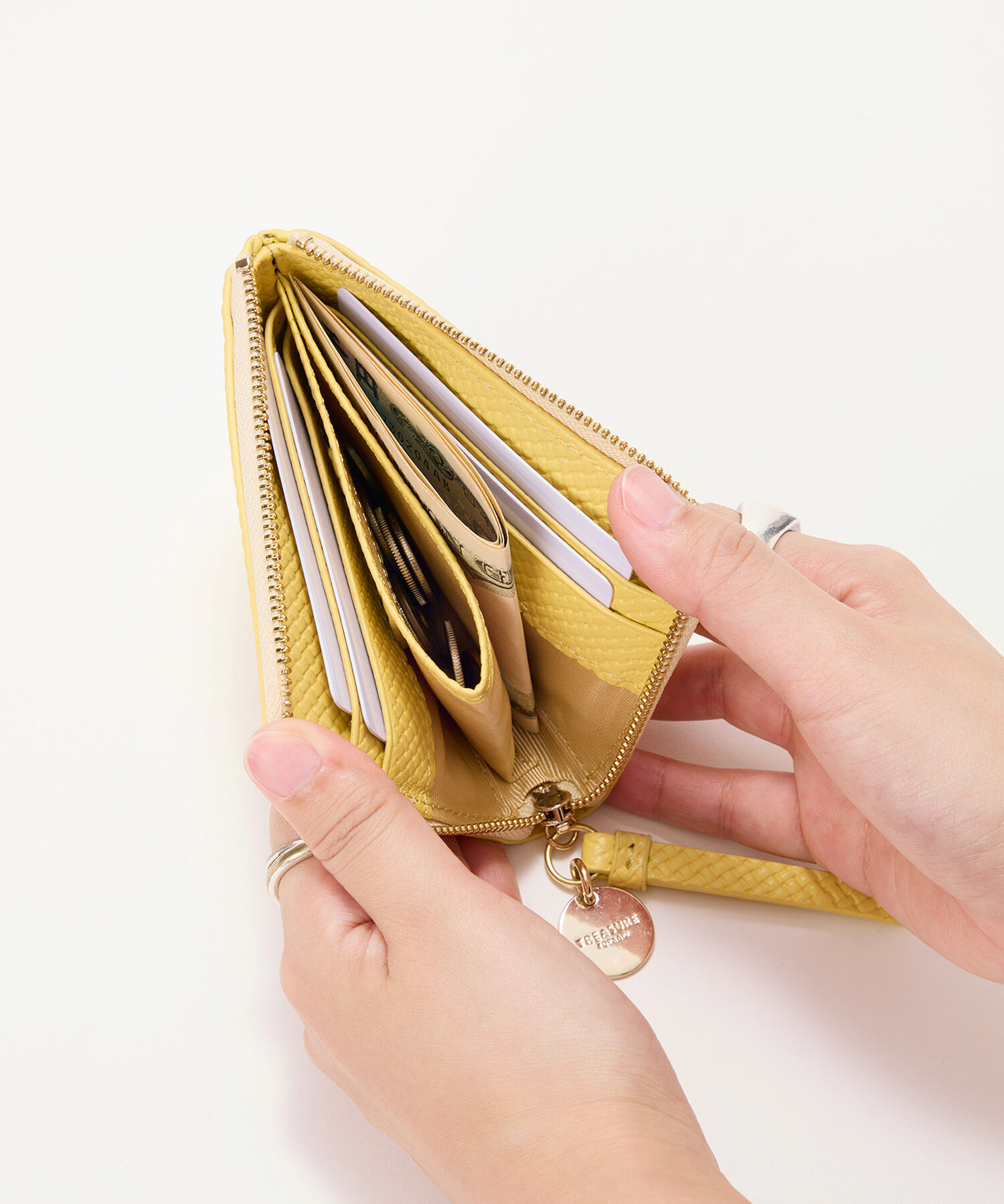 TOPKAPI BREATH「【TREASURE TOPKAPI】クロスエンボス レザー L字ファスナー ミニ 財布」|財布|