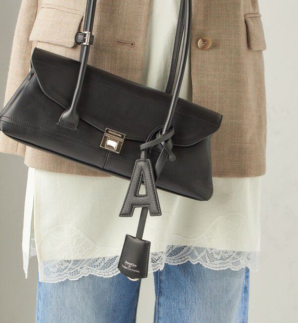 SHIPS for women「《予約》George Cinq:イニシャル チャーム（ブラック） 」|チャーム・キーホルダー|