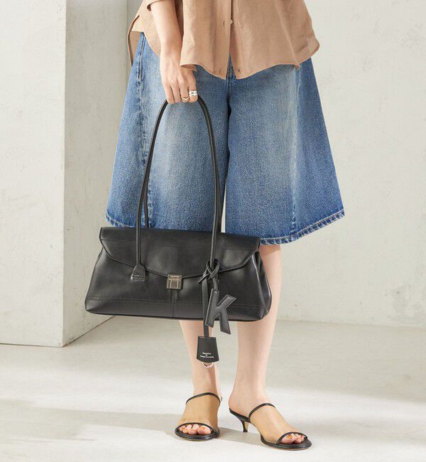 SHIPS for women「《予約》George Cinq:イニシャル チャーム（ブラック） 」|チャーム・キーホルダー|