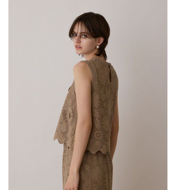 GRACE CONTINENTAL「クロシュ刺繍トップ」|Tシャツ・カットソー|ベージュ