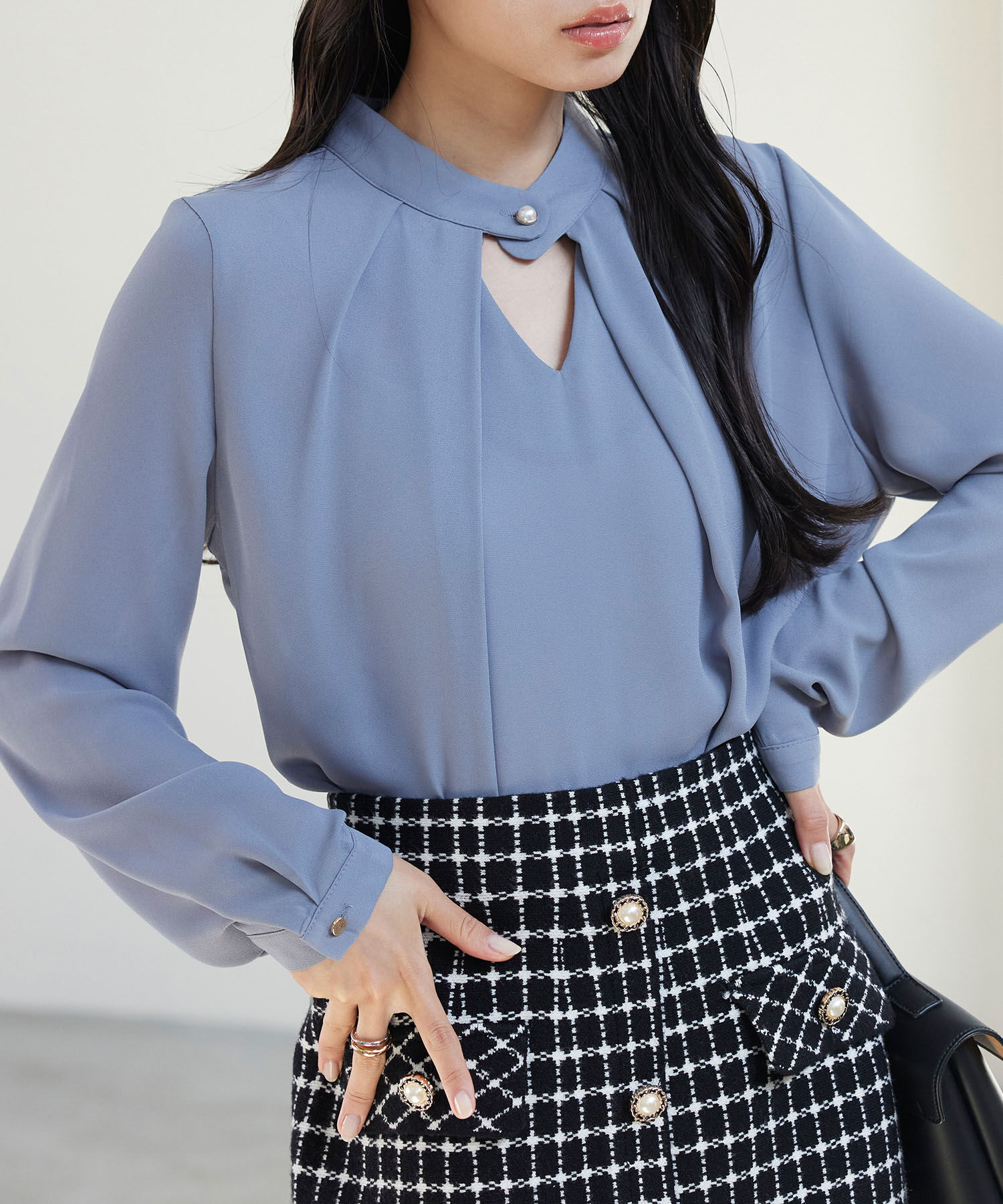 VIS「【WEB限定】チャイナＶカットブラウス」|シャツ・ブラウス|サックス(48)