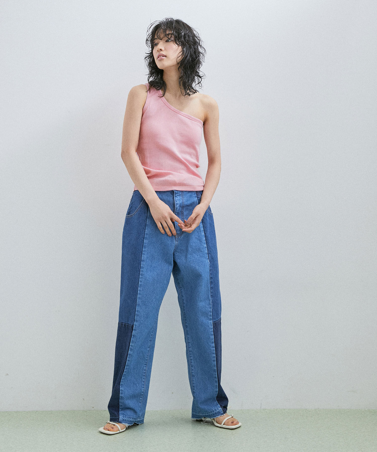 ADAM ET ROPE'「【Miller for ADAM ET ROPE'】Cup付ワンショルダー」|タンクトップ|