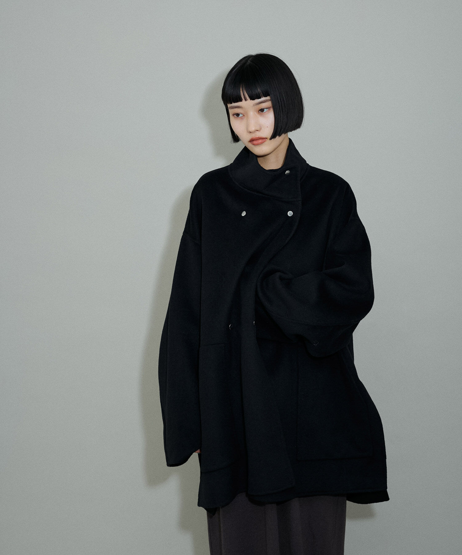 ADAM ET ROPE'「【WEB限定・サステナブル】スタンドカラーハーフリバーコート」|その他|