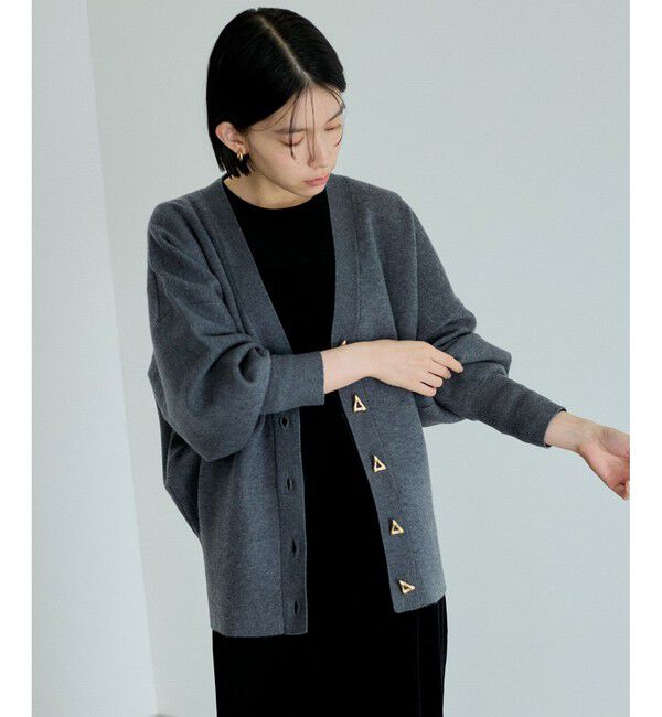 ADAM ET ROPE'「トライアングルボタンミドルカーディガン」|カーディガン|